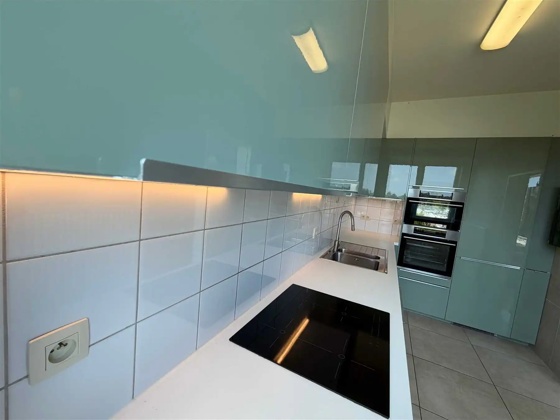 Gerenoveerd energiezuinig appartement met 2 slk's in Edegem foto 5