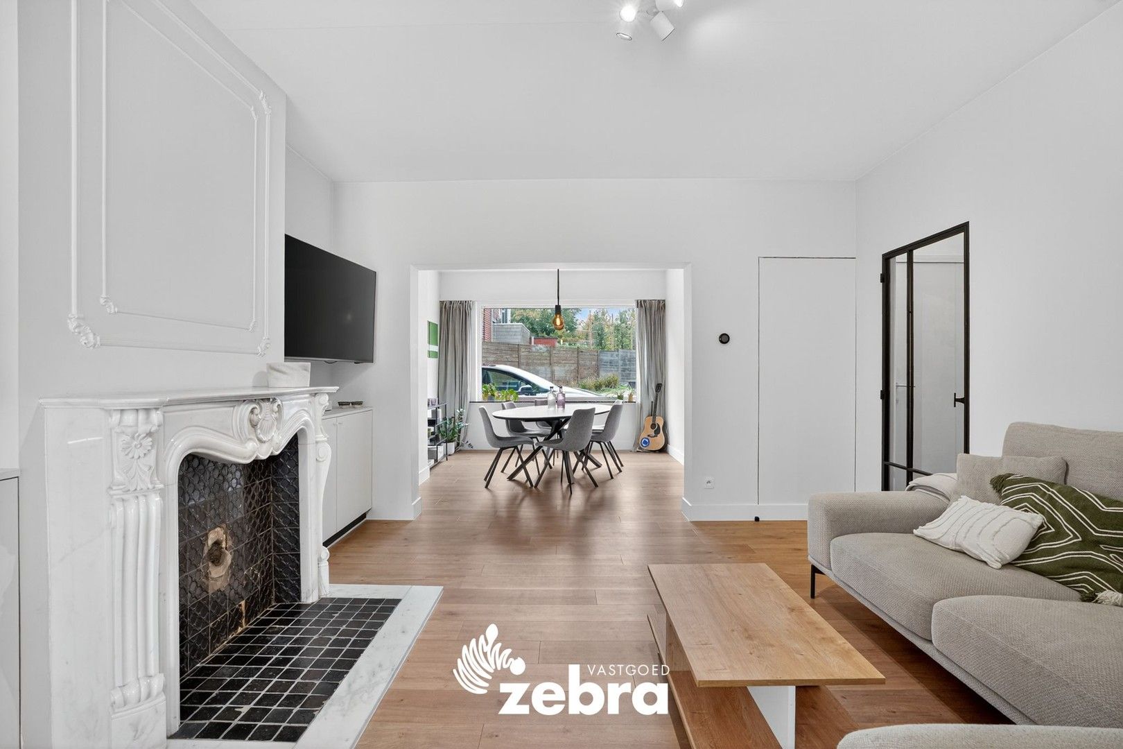 Prachtig gerenoveerde woning in centrum Tielt met garage! foto 3