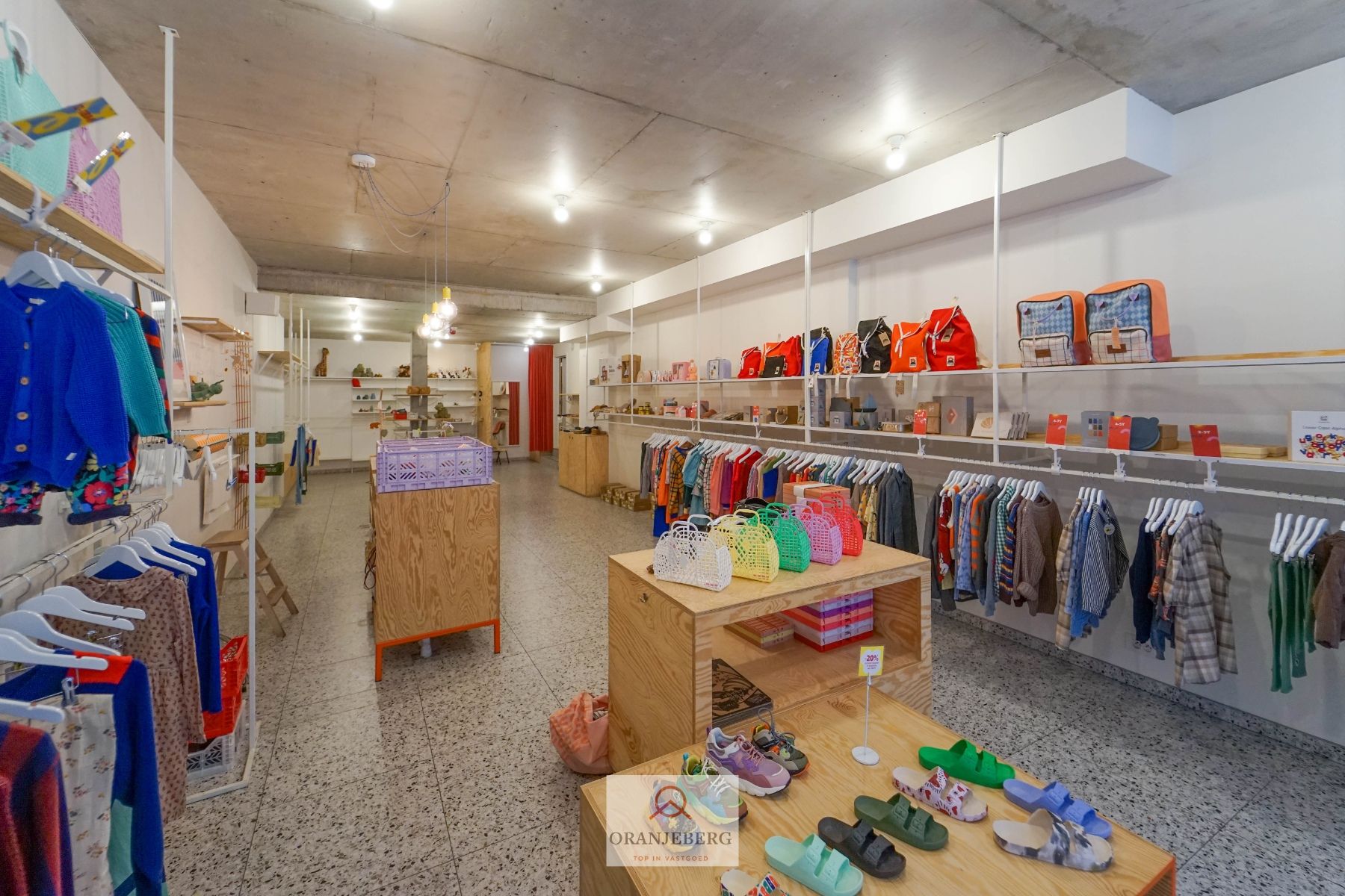 Gerenoveerd handelspand vlakbij Vrijdagsmarkt foto 13