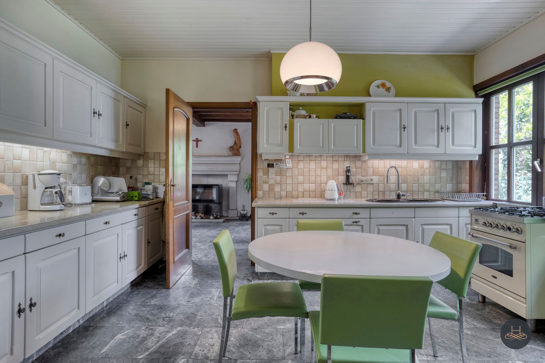 Karaktervolle, goed onderhouden woning nabij het centrum foto 14