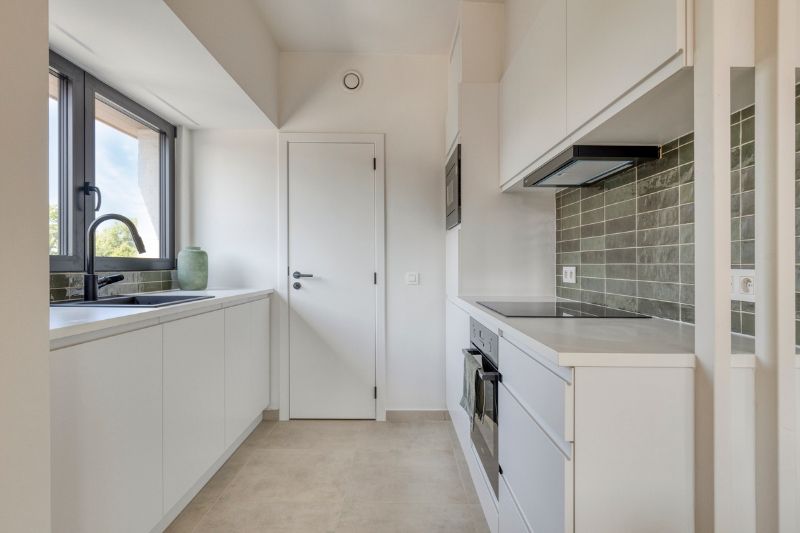 Stijlvol appartement te koop in hartje Zeveneken! foto 6