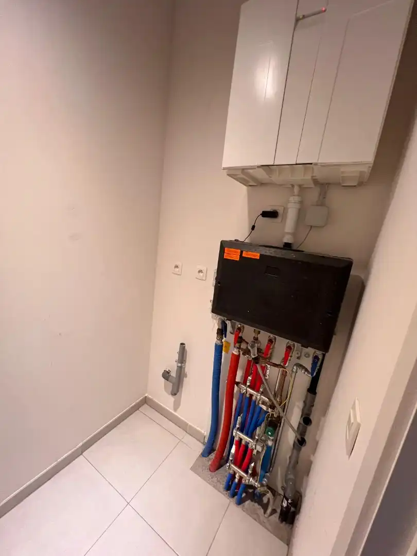 Recente studio (A1.5) op de eerste verdieping met terras en garagebox mogelijk foto 10