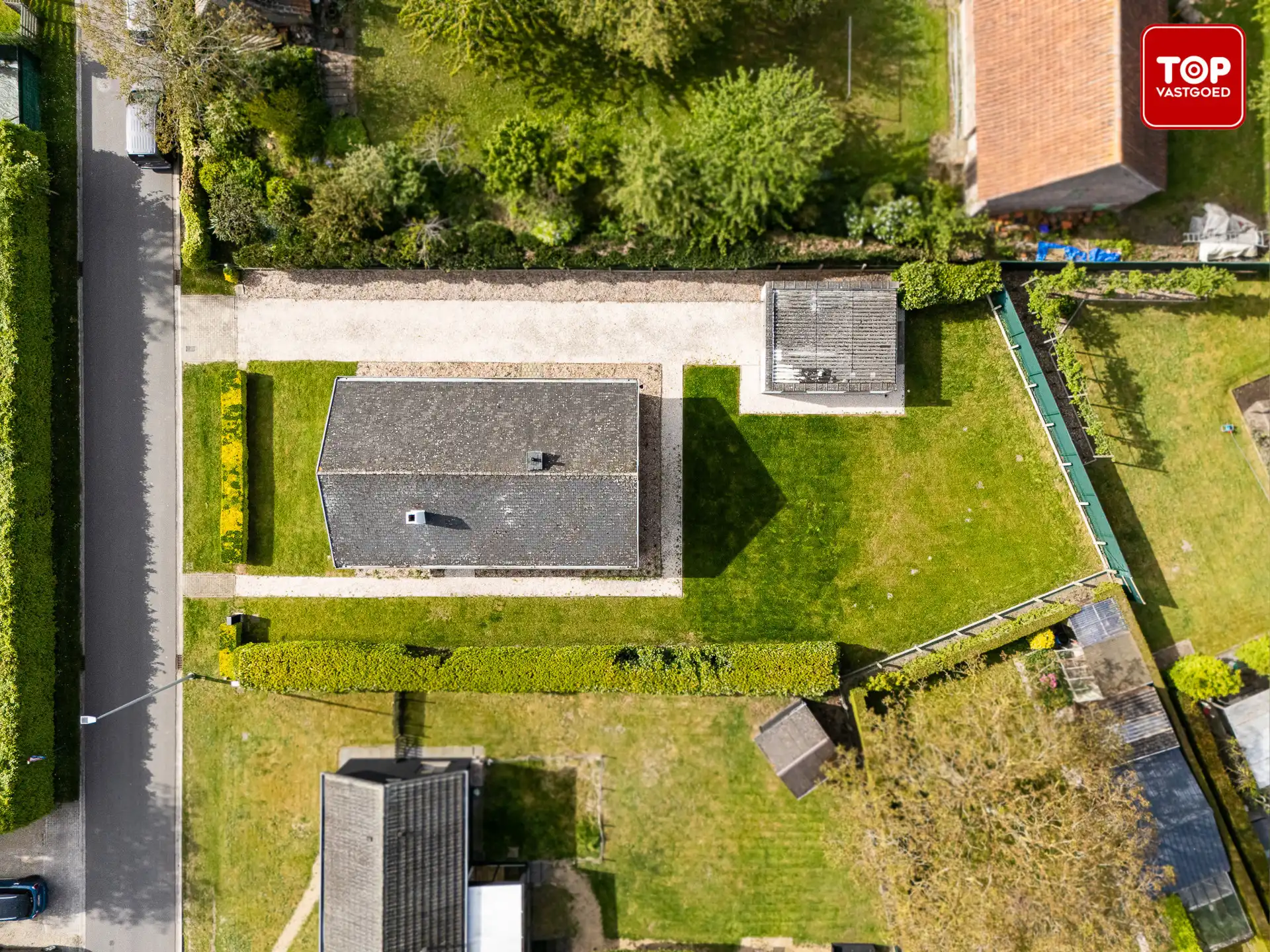 Instapklare open bebouwing met mooie tuin en gelijkvloers karakter.  foto 28