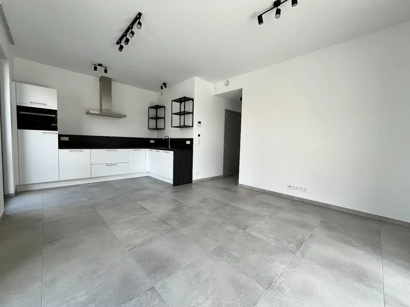 Prachtig 1 slpk-appartement met terras en autostaanplaats nabij het Galgenweel foto 2