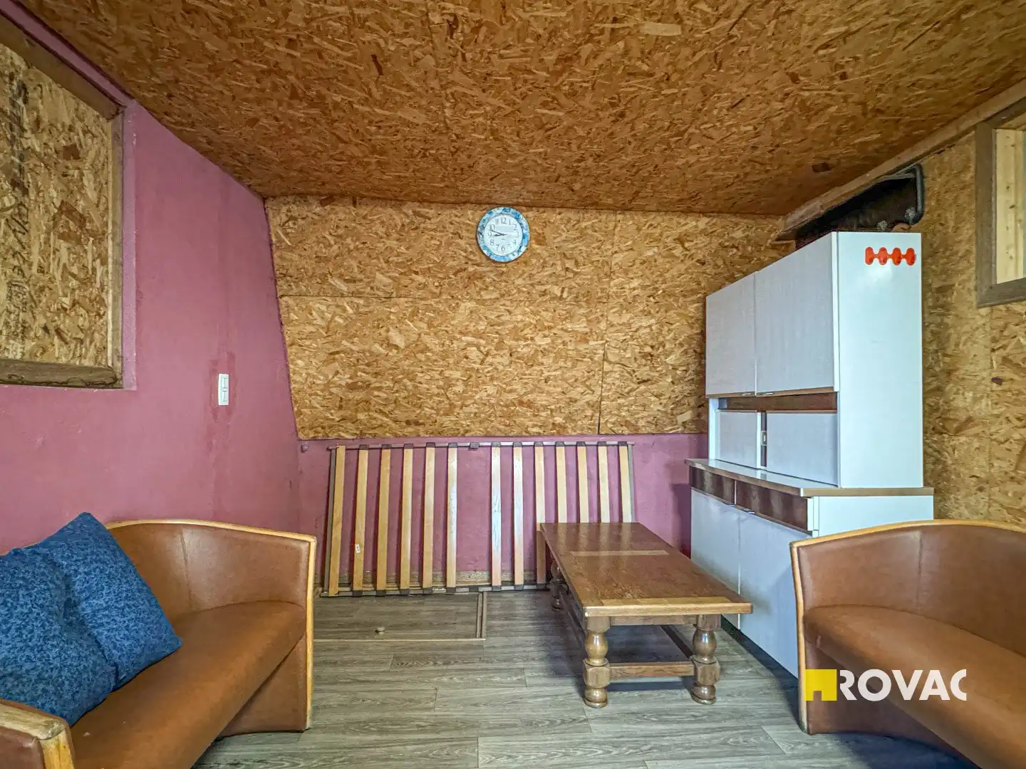 Verder te renoveren woning met mogelijkheden op de grens Izegem - Roeselare foto 12