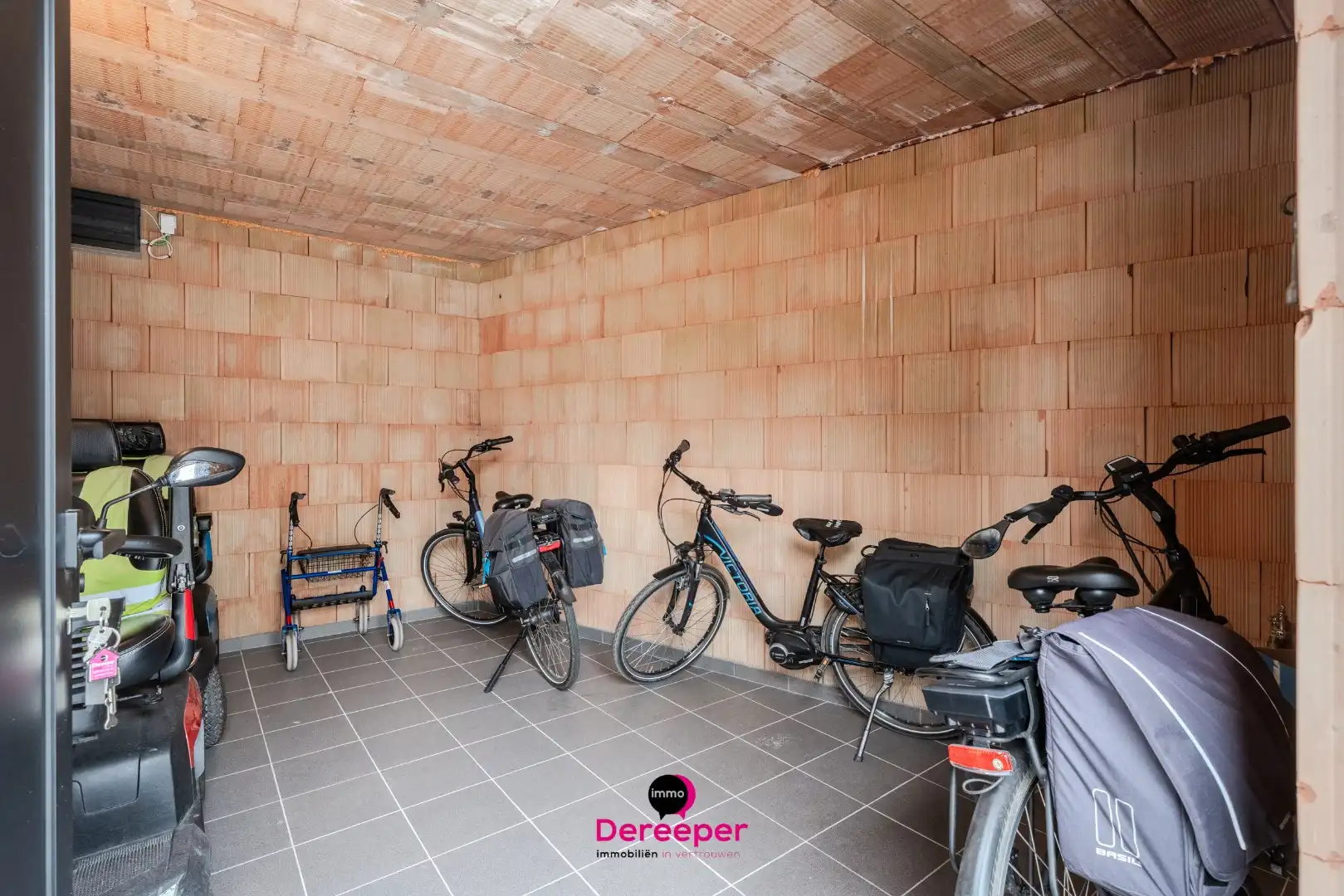 Prachtig gelijkvloers appartement met zonnig terras, tuin en parkeerplaats(en) foto 14