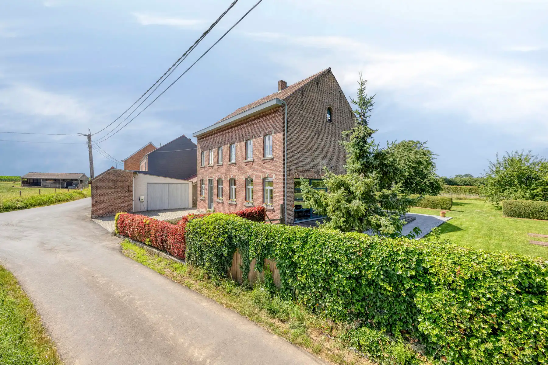 Ruime Charmewoning op topligging foto 2