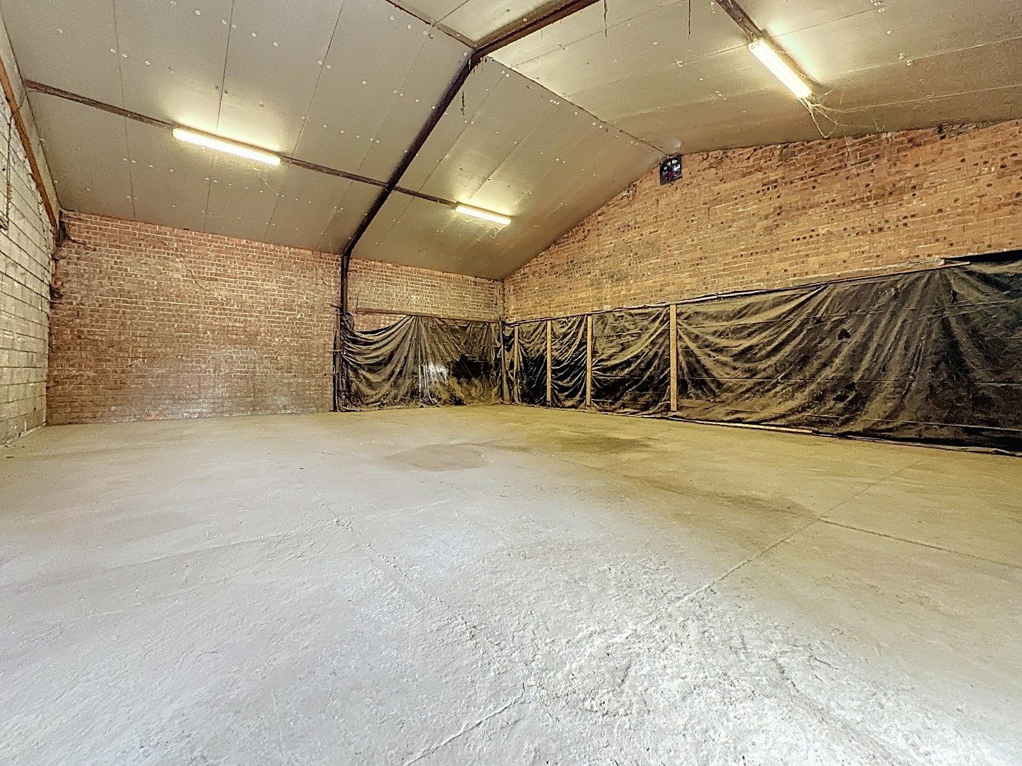 Landelijk wonen met grote schuren foto 27
