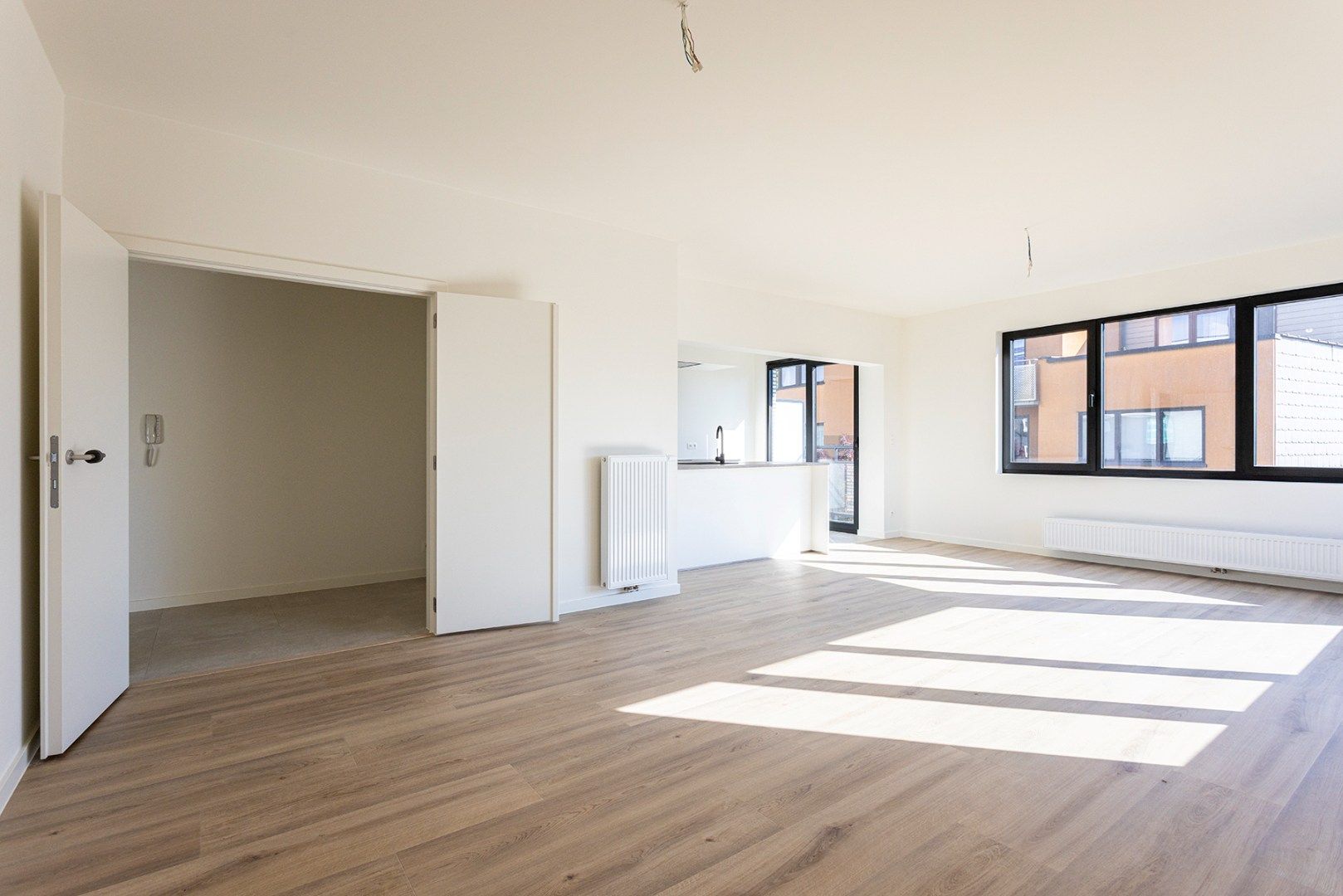 Ruim en modern appartement (vernieuwbouw) met 3 slpks nabij De Roma foto 4