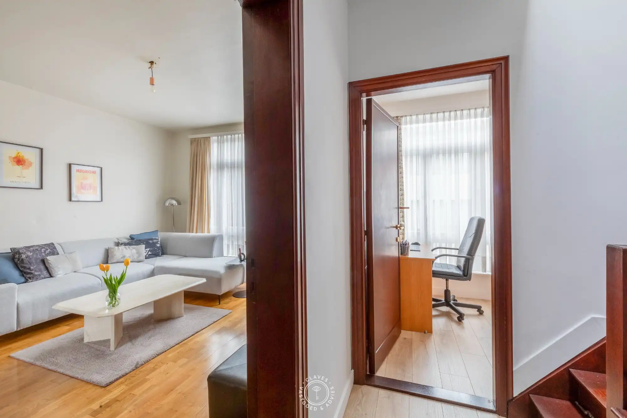 Prachtige bel-etage woning met parkeerplaats en garage in hartje Temse foto 6