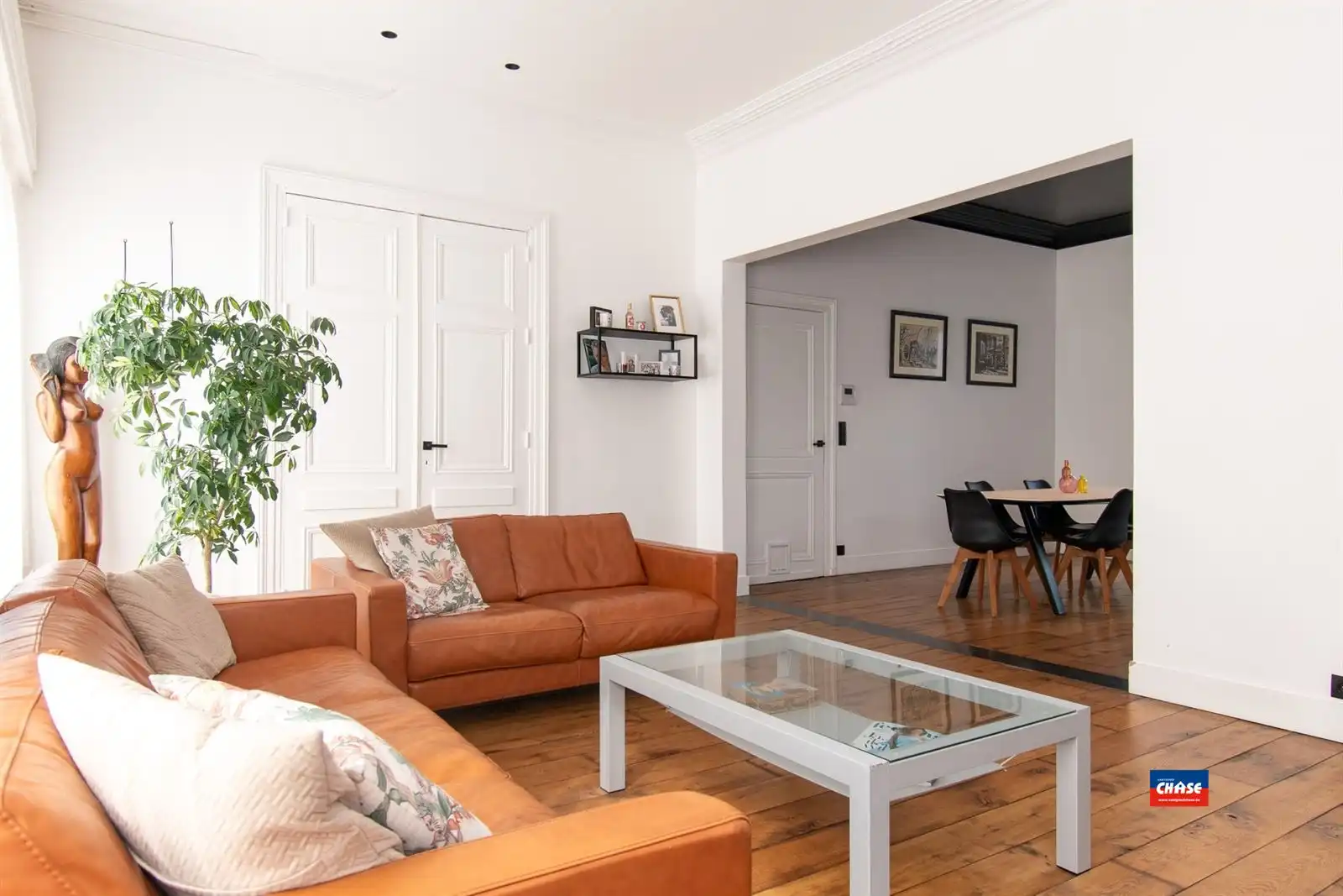 Authentieke woning met zes slaapkamers en tuin met toegang naar de steenbakkerij foto 2