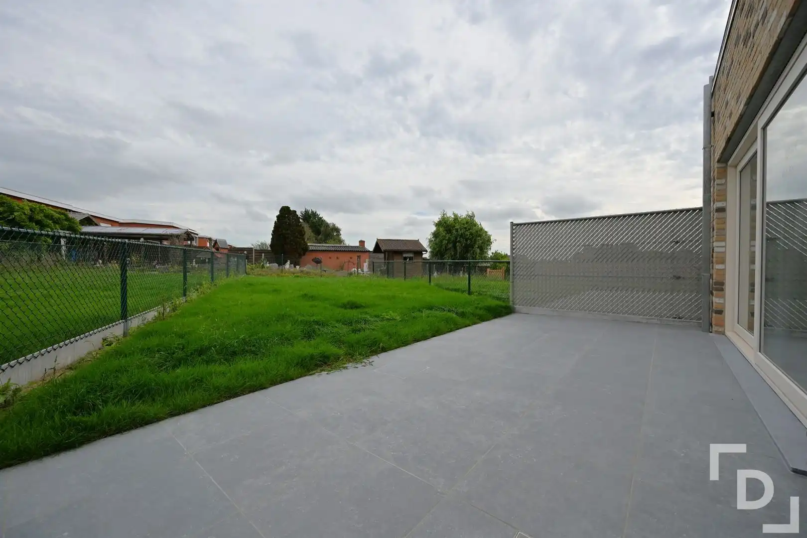 Afgewerkte nieuwbouwwoning in hartje Proven. foto 13