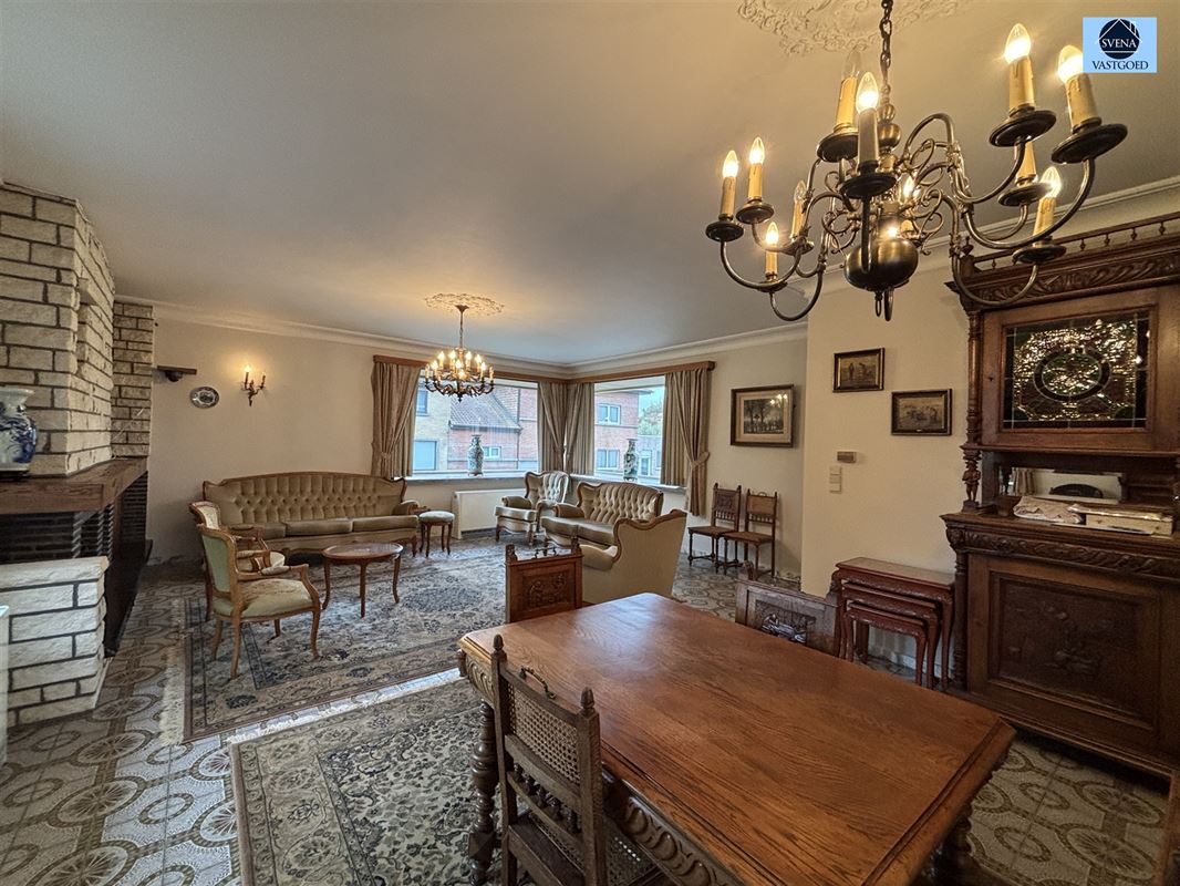 KARAKTERVOLLE HALFOPEN BEBOUWING MET 3 SLAAPKAMERS EN TUIN foto 6