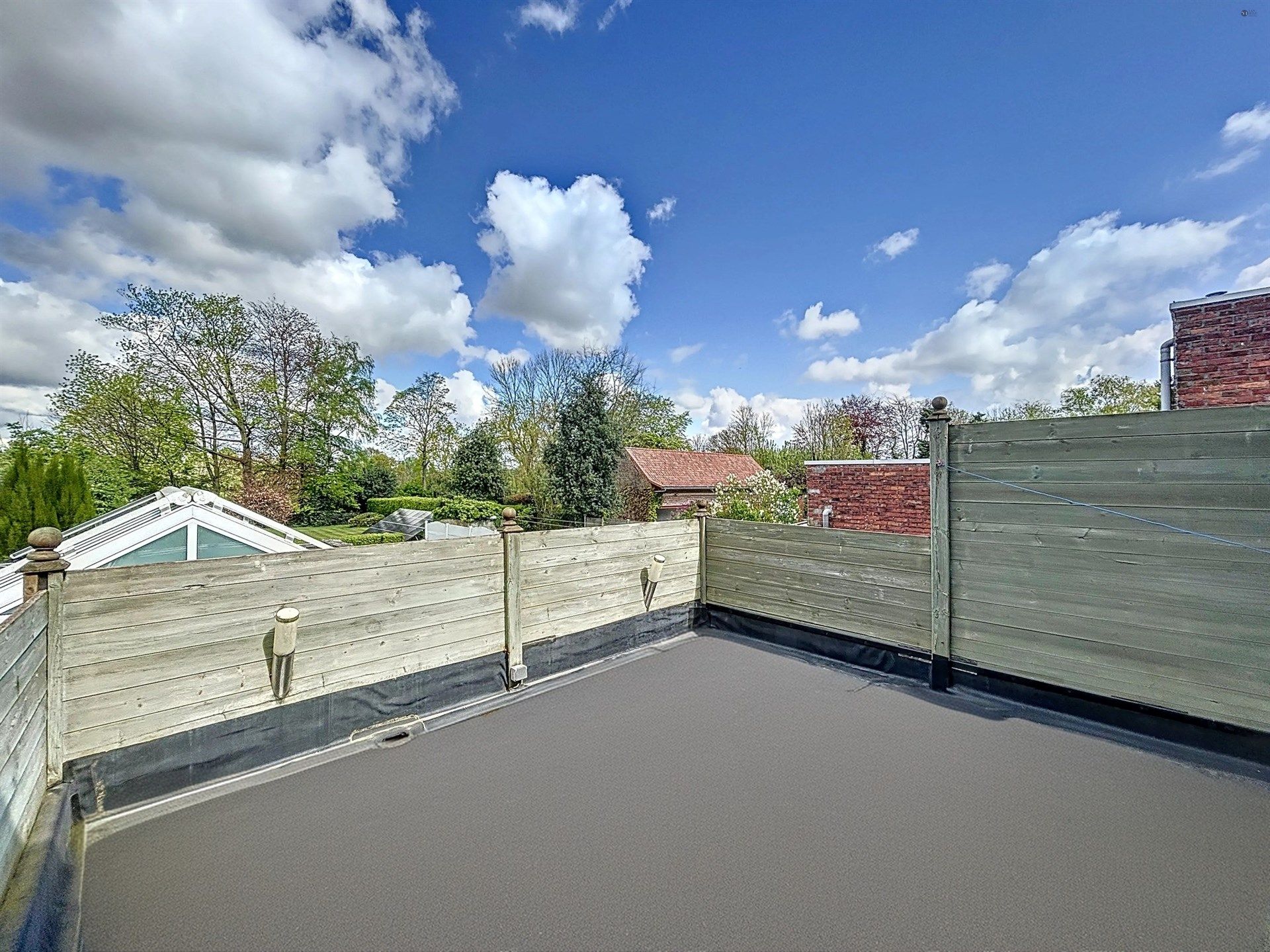Instapklare woning met 236m² bewoonbare oppervlakte en garage foto 5