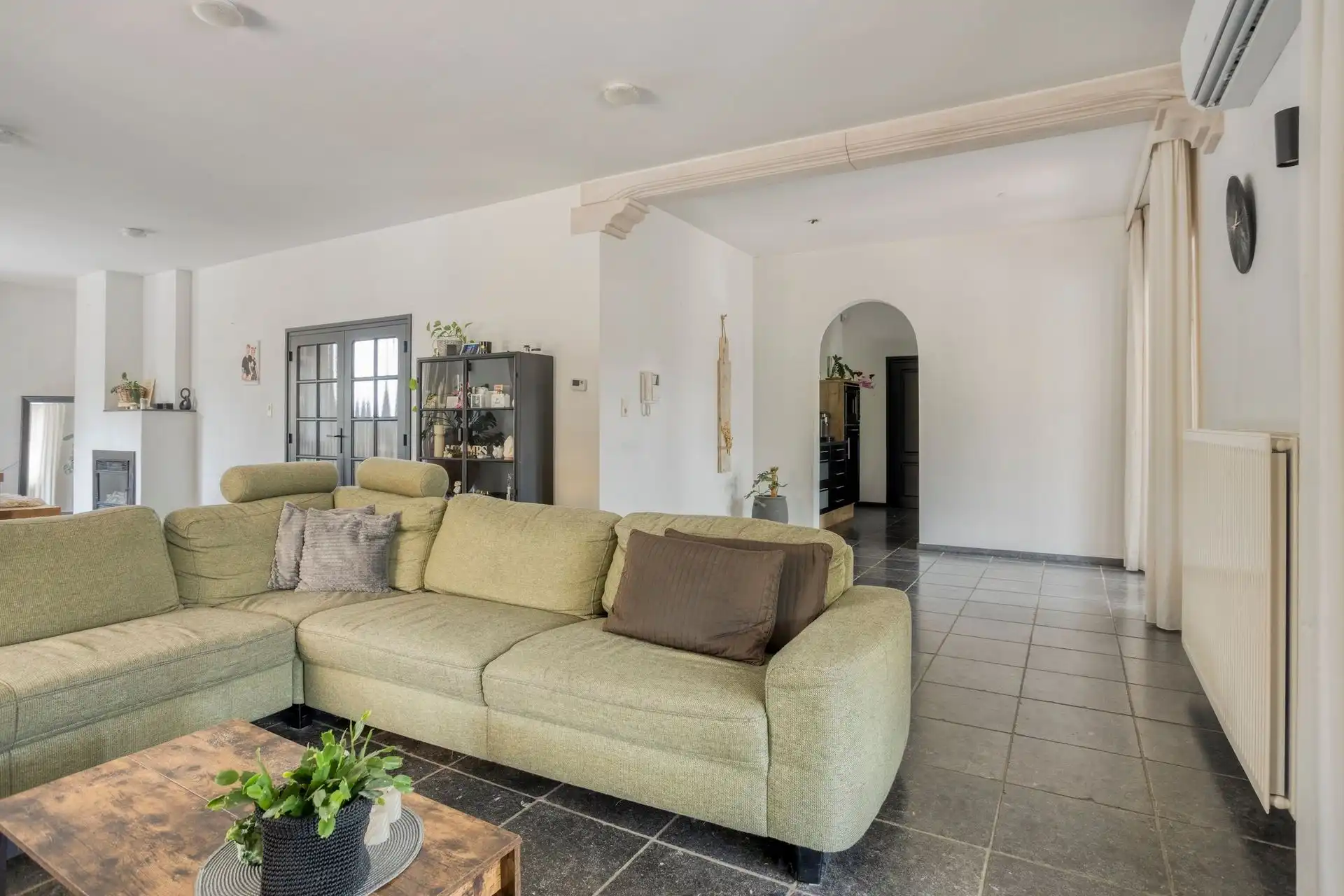 Ruime woning op een perceel van 20a! foto 11