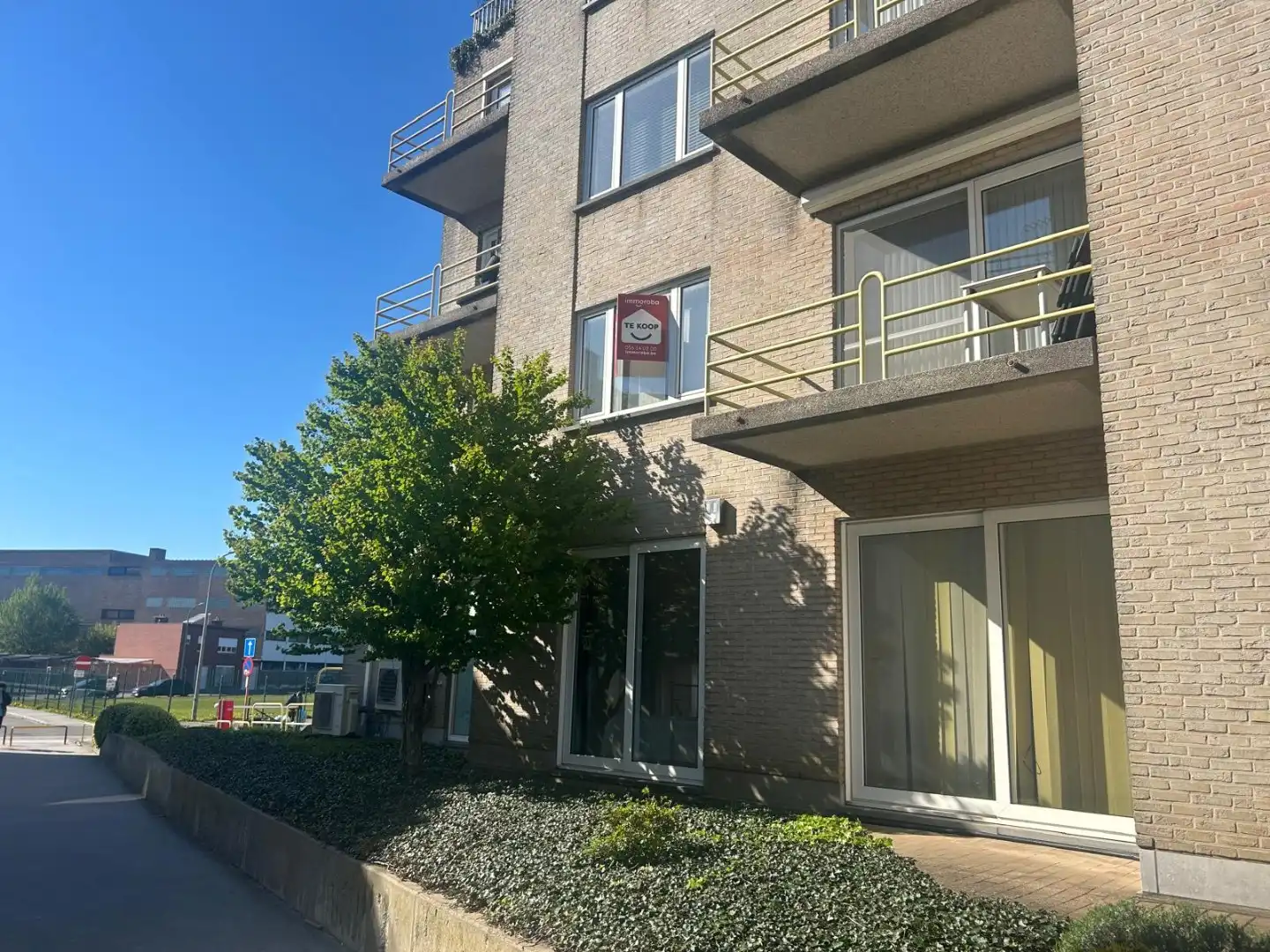 Te koop – Zeer verzorgd appartement met 2 slaapkamers in het centrum van Waregem! foto 2