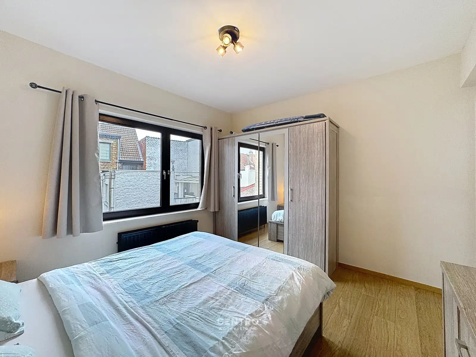 Interessant appartement met 2 RUIME slpks op LEUKE ligging! foto 12