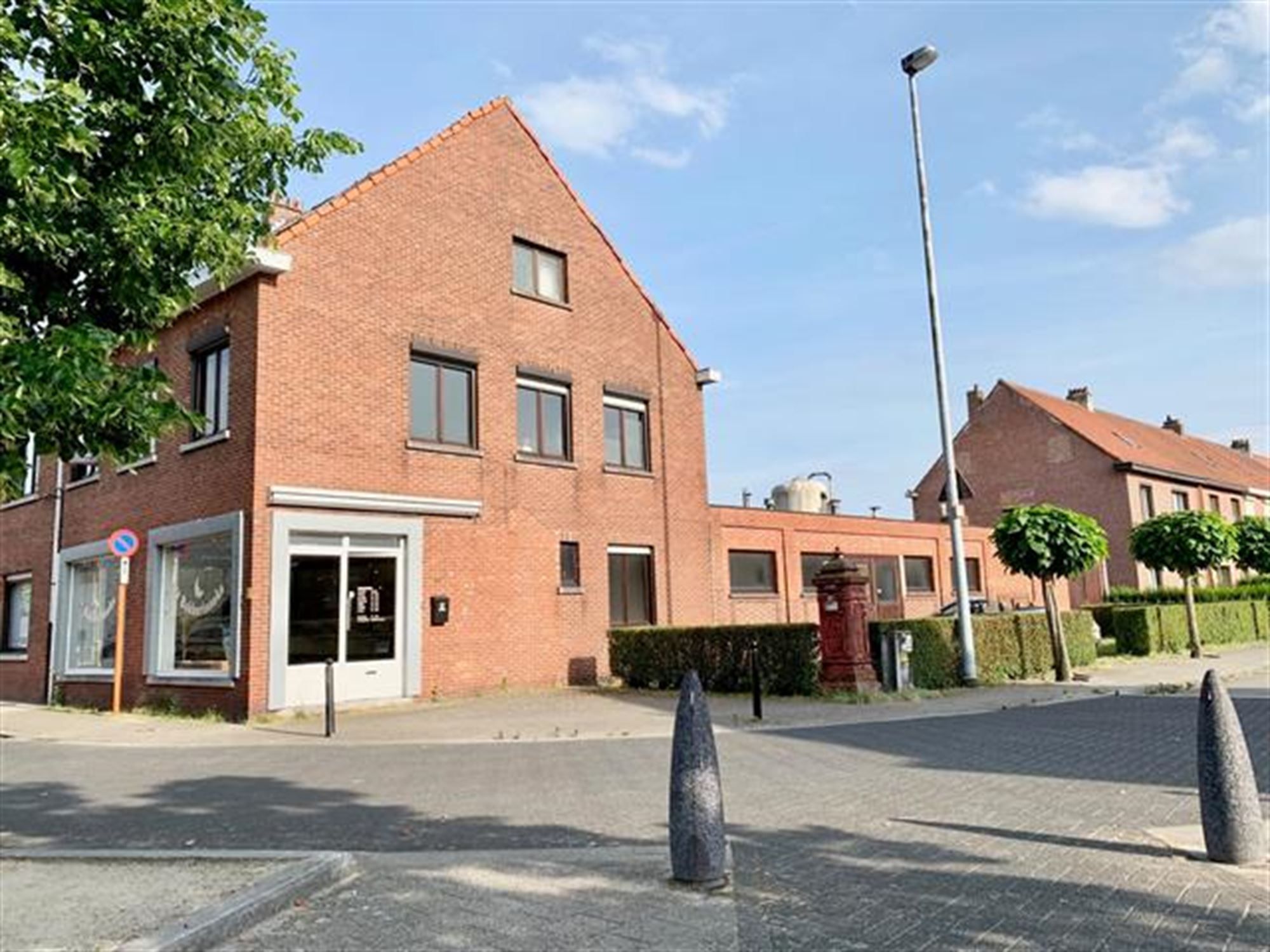 Uniek Pand van 385 m² met Onbeperkte Mogelijkheden foto 3