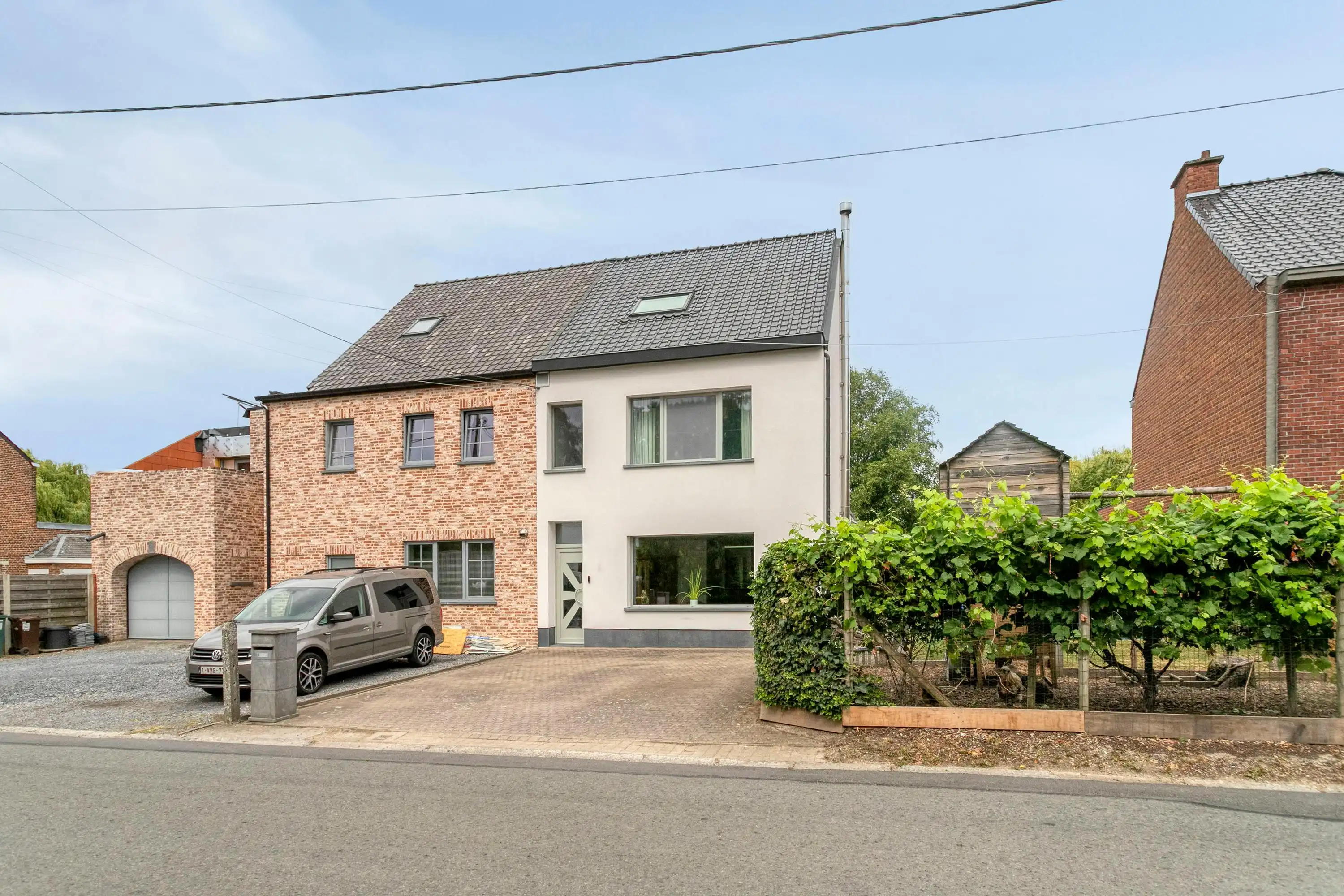 Charmant halfopen huis te koop nabij het Muziekbos in Ronse foto 2