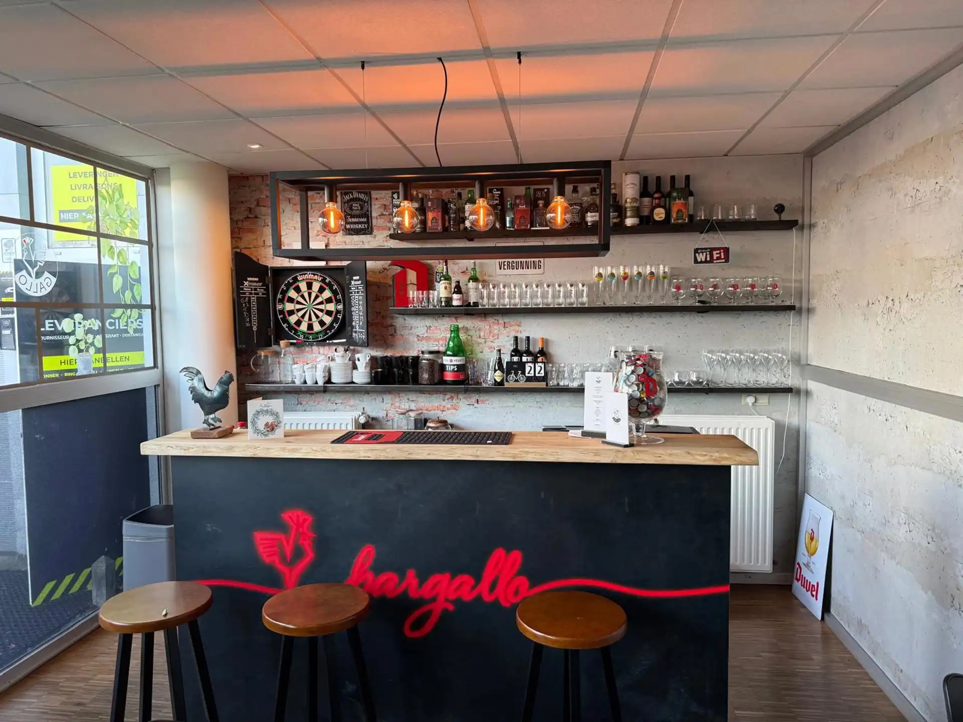 Modern bedrijfspand te huur foto 2