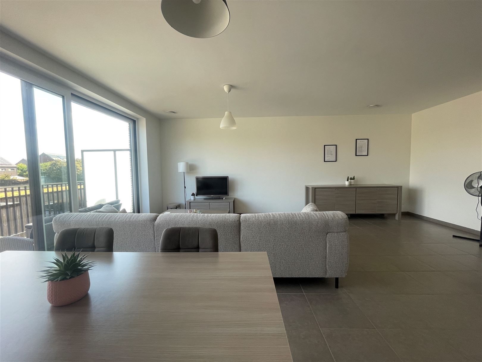 Appartement foto {{pictureIndex}}