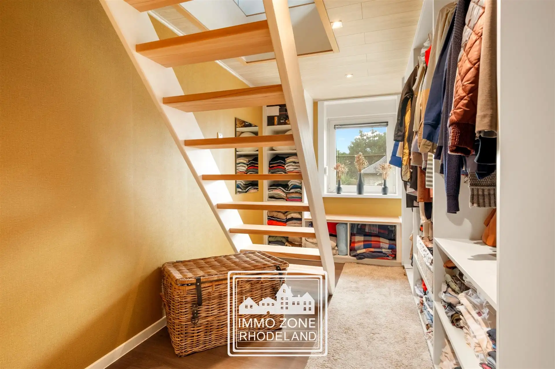 Knappe instapklare woning met 3 slpks, garage en mooie tuin  foto 20