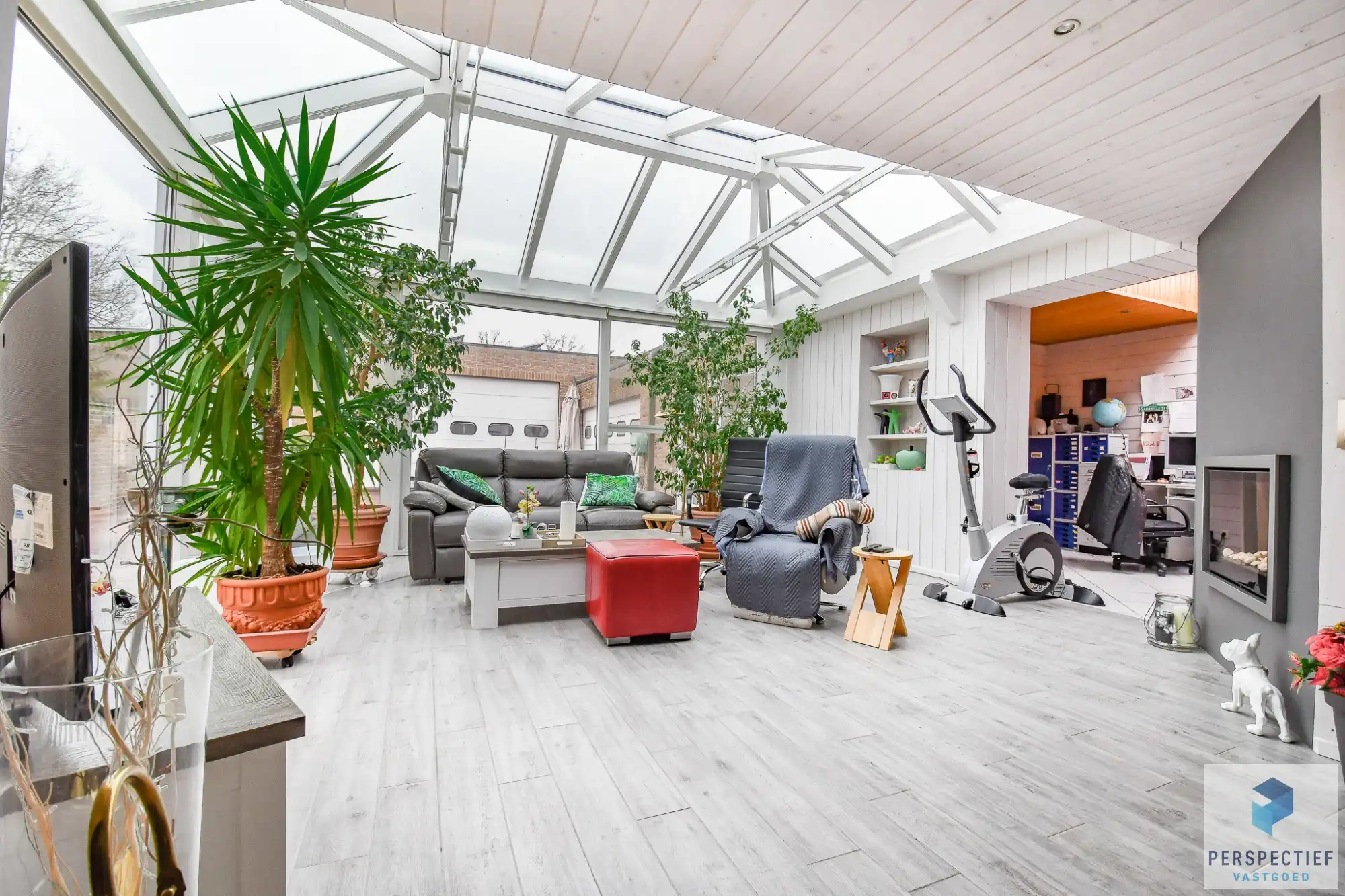 Grote woning met loods in een rustige omgeving foto 5