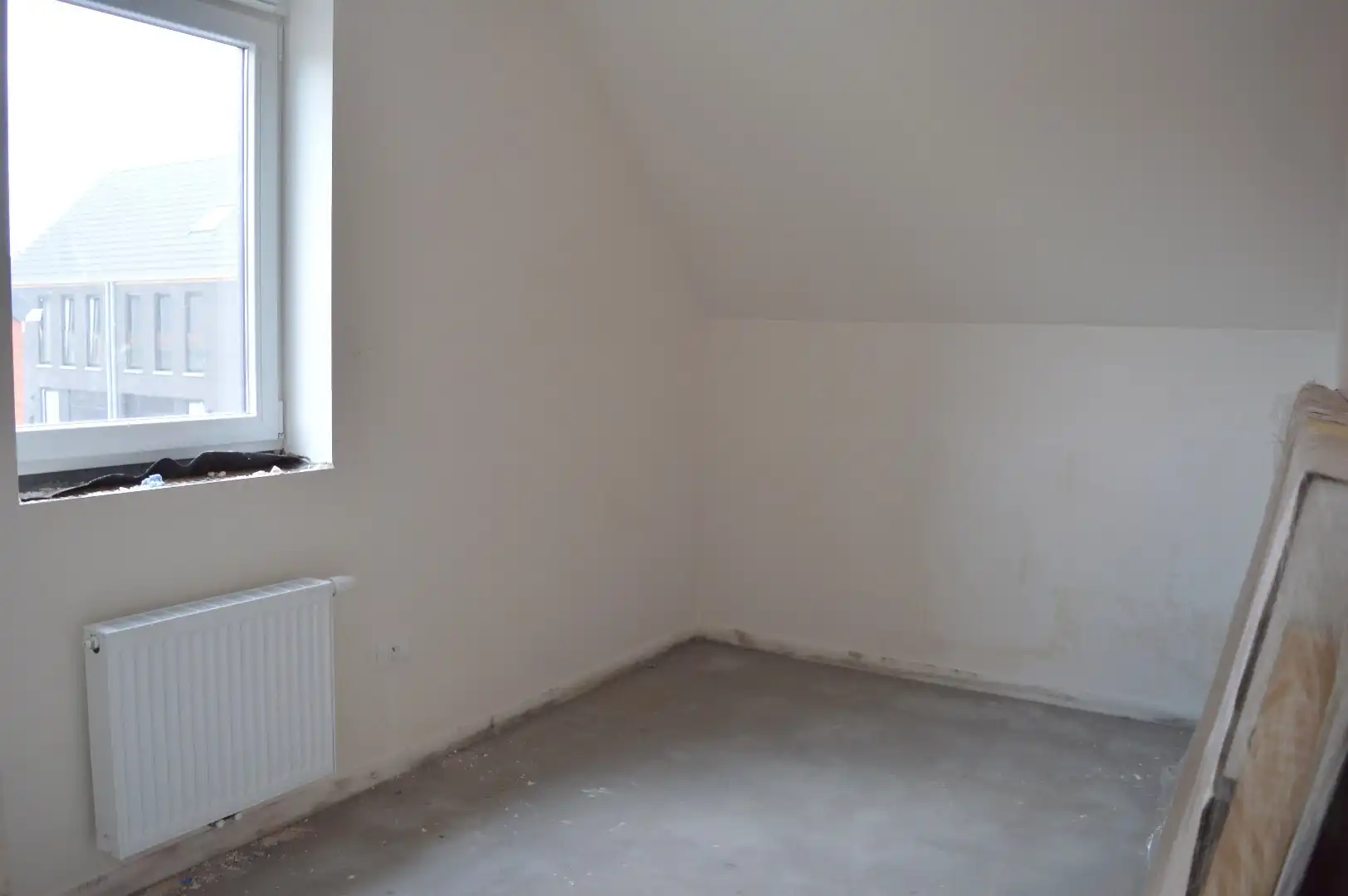 Instapklare woning met 3 slaapkamers en carport in kindvriendelijke ligging te Heule foto 8