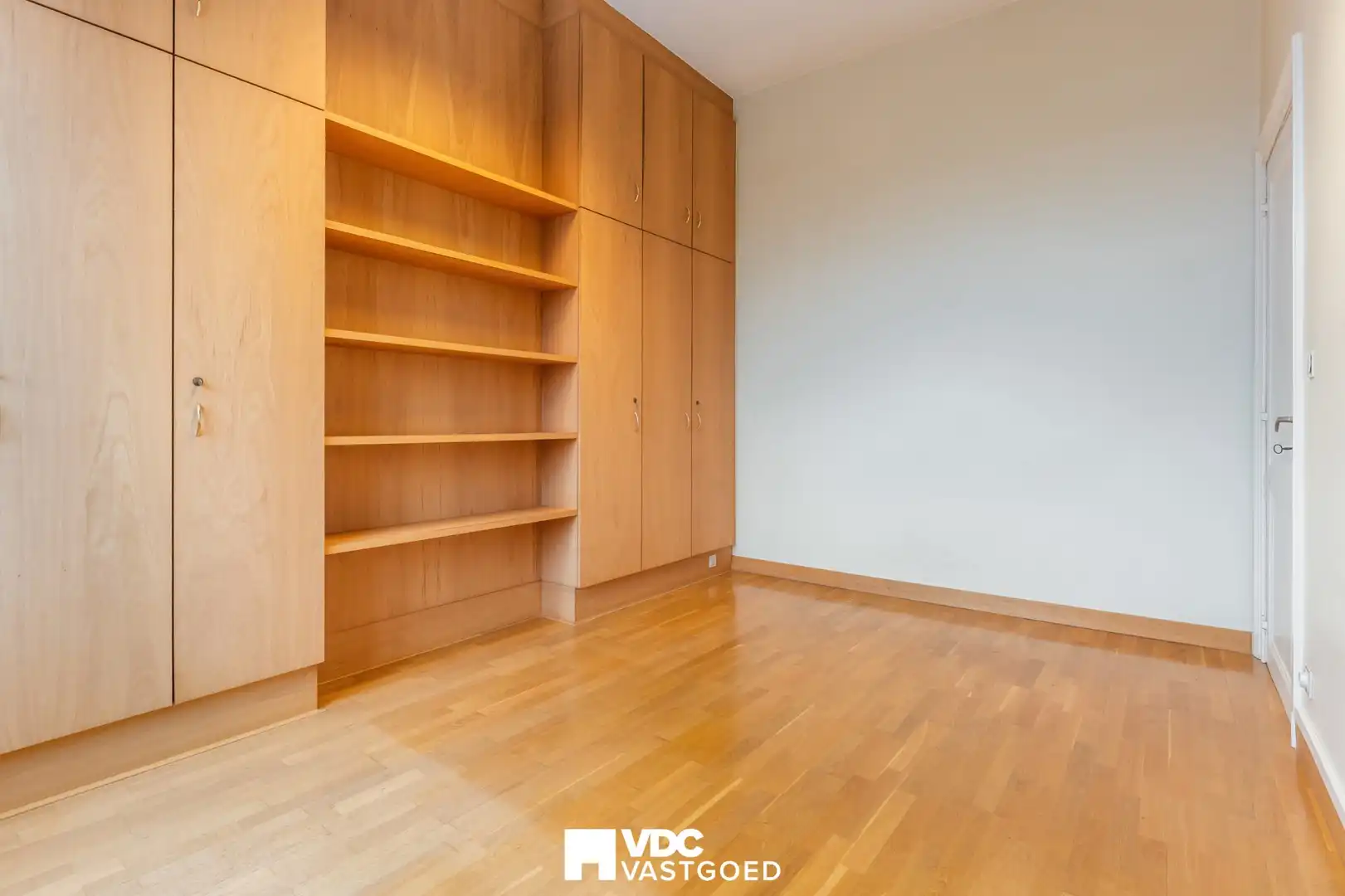 Uniek wonen & werken in hartje Tongeren – karakterpand met handelsgelijkvloers en ruim appartement foto 21