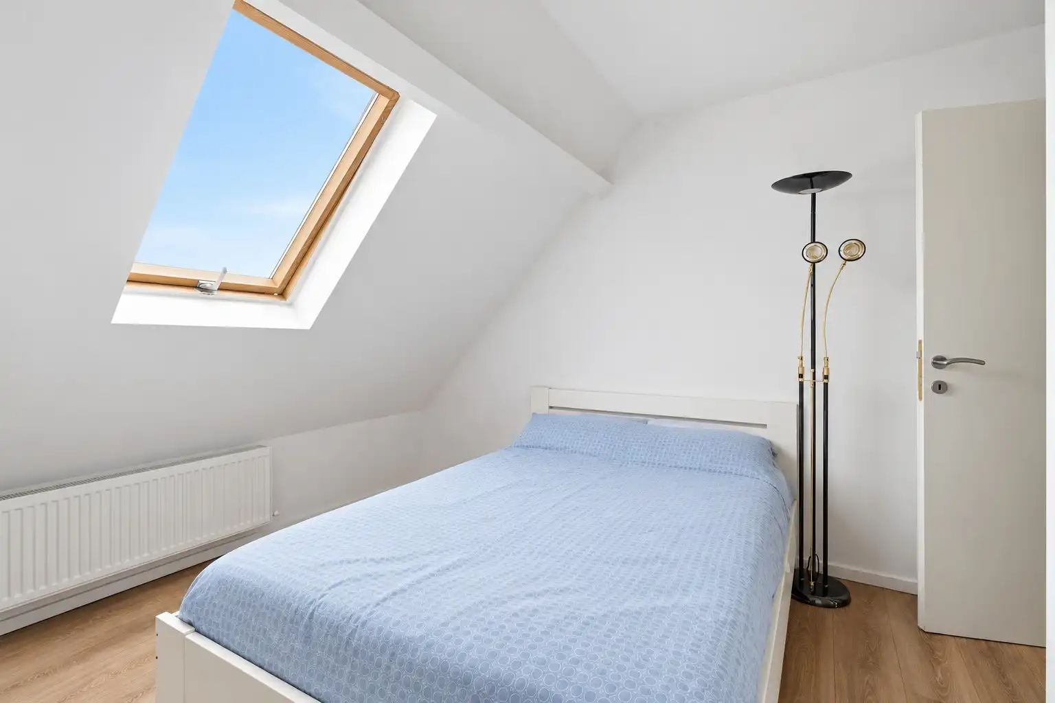 Vernieuwde woning met 5 slaapkamers te Zeebrugge foto 18