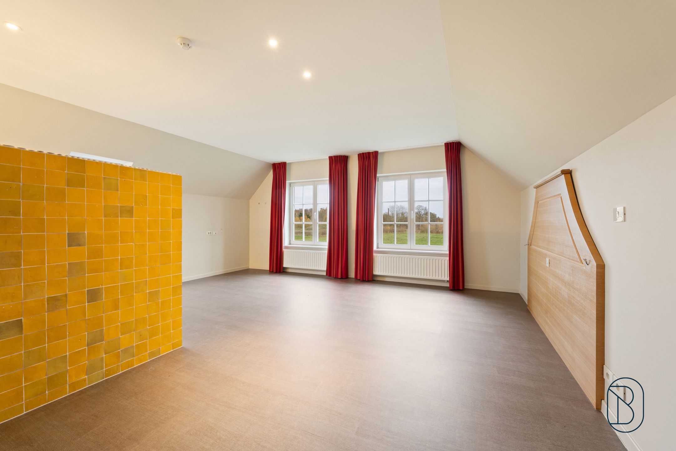 Prachtige hoevewoning met loods en bouwgrond op 2,7 hectare foto 30