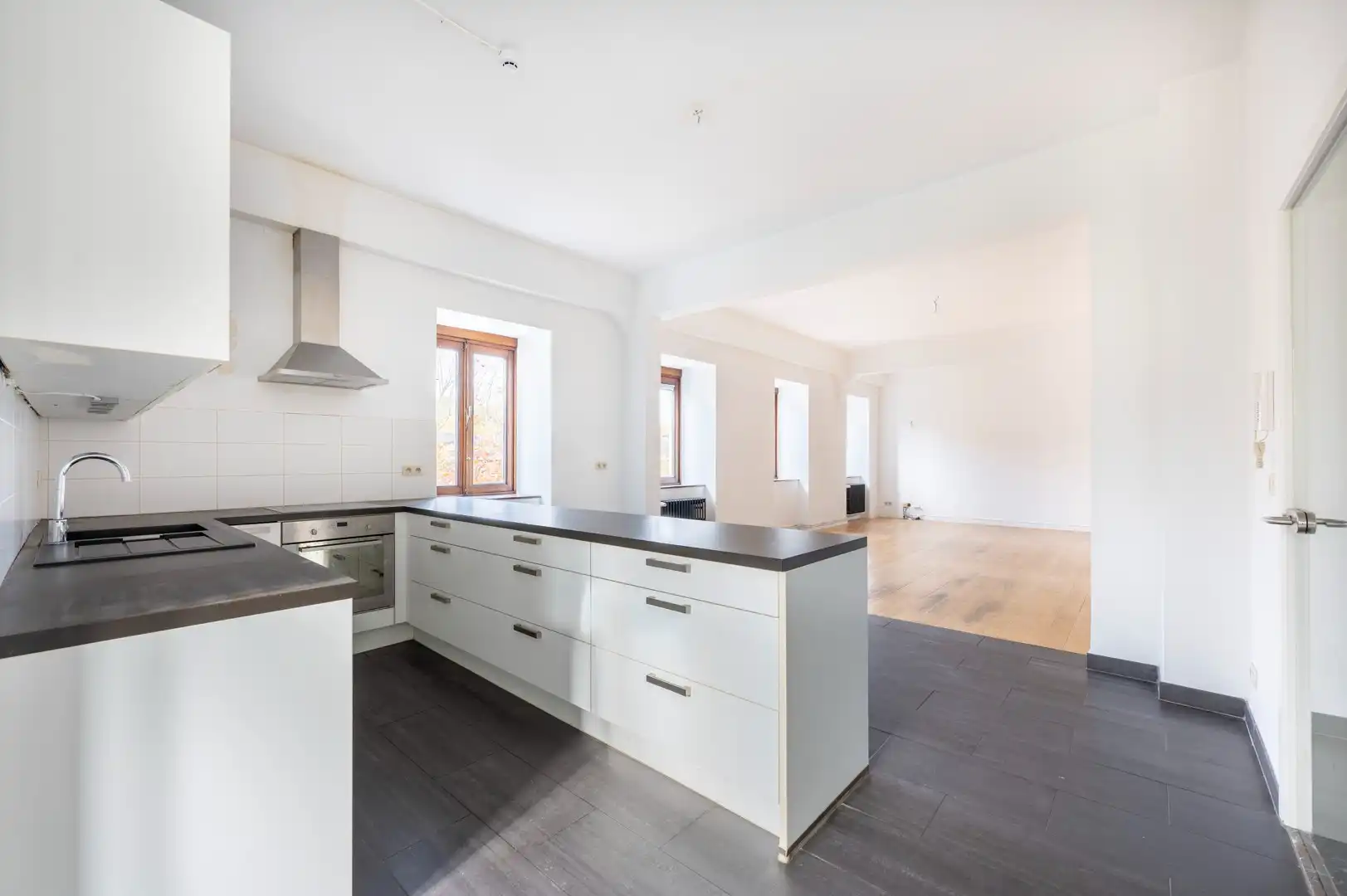 3 slaapkamerappartement TE HUUR foto 4
