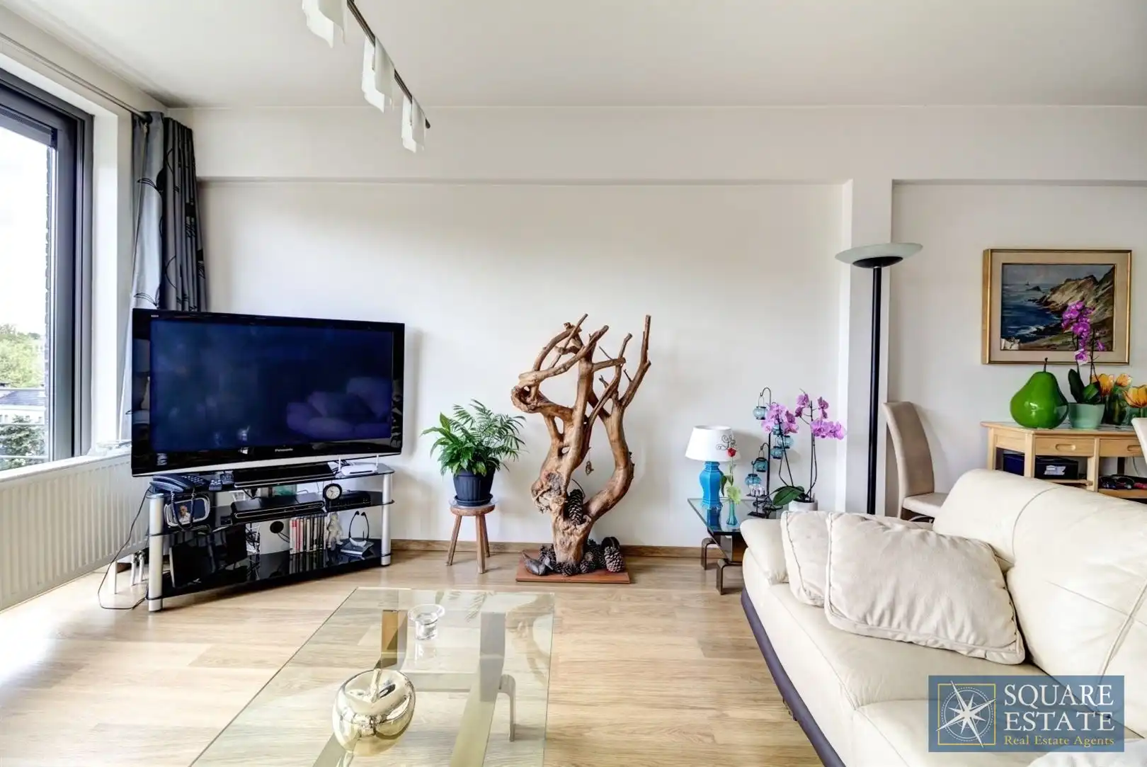 Appartement 2 slaapkamers + bureau, parking en kelder foto 3