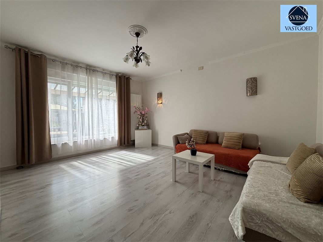 RUSTIG GELEGEN WONING MET 5 SLAAPKAMERS EN GARAGE foto 3