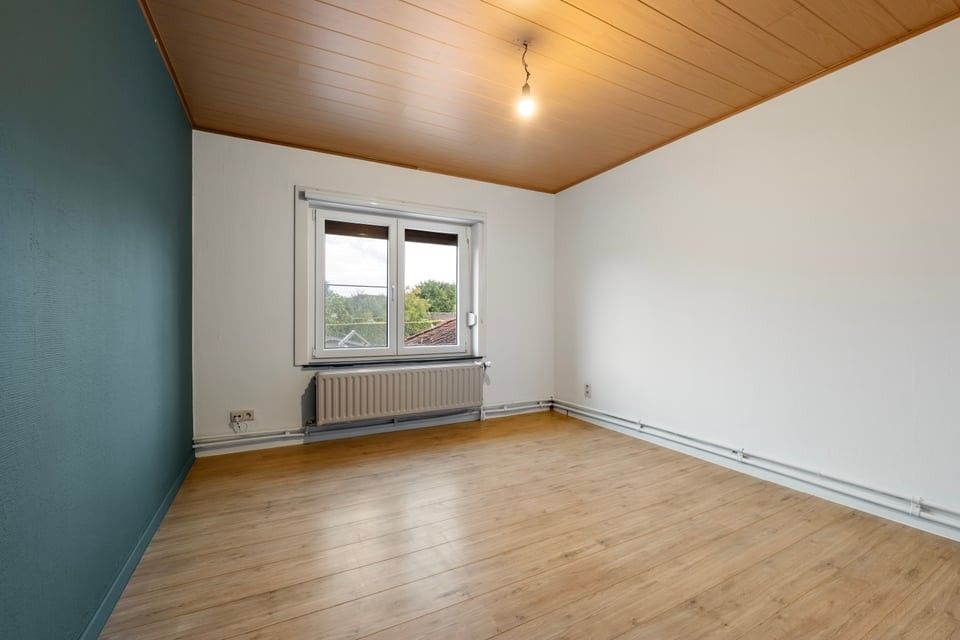 RUIME, INSTAPKLARE WONING MET 4 SLAAPKAMERS EN EEN ZONNIGE TUIN TE HEERS foto 25