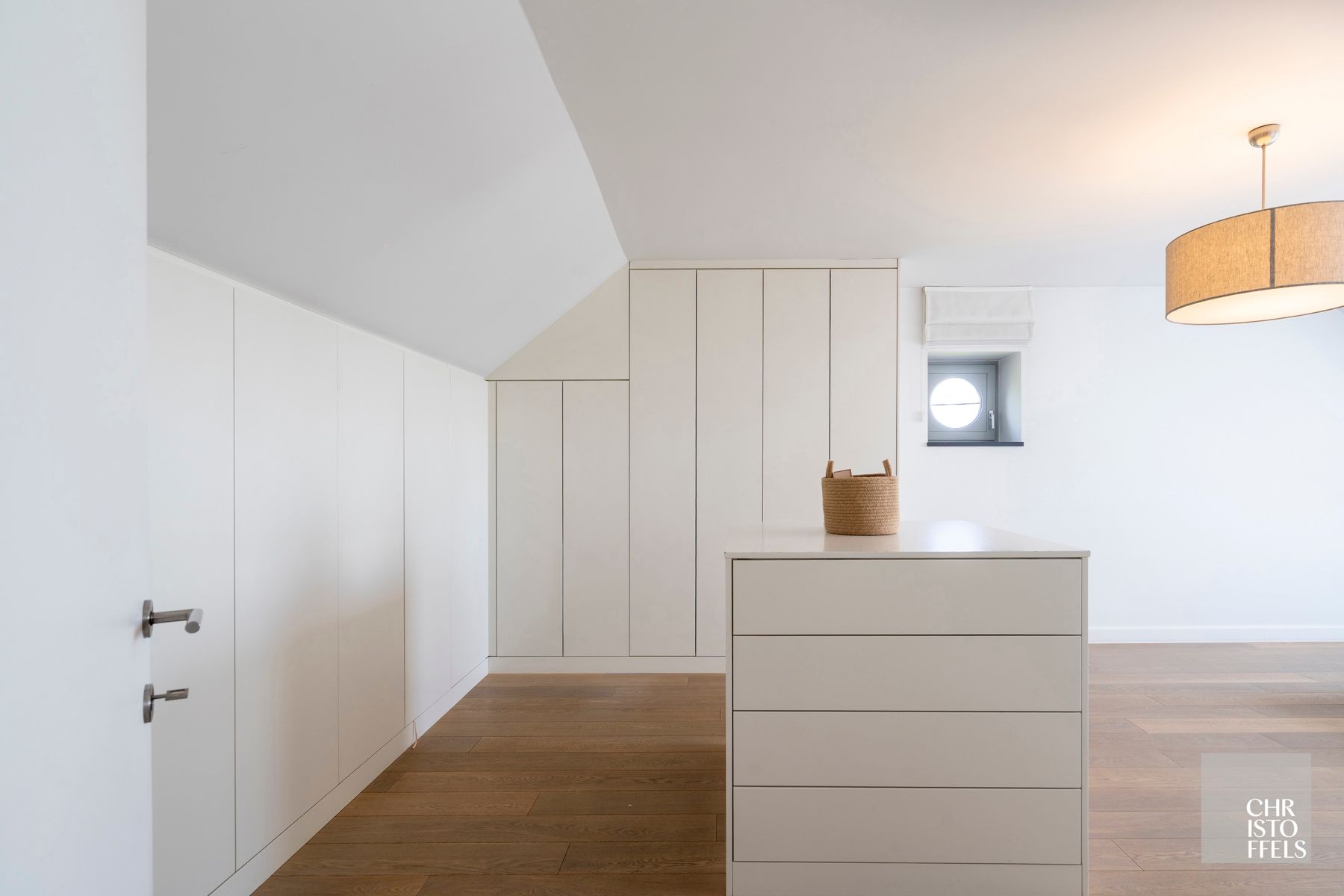 Tijdloze elegantie achter een authentieke gevel – volledig gerenoveerde woning van 303m² foto 18