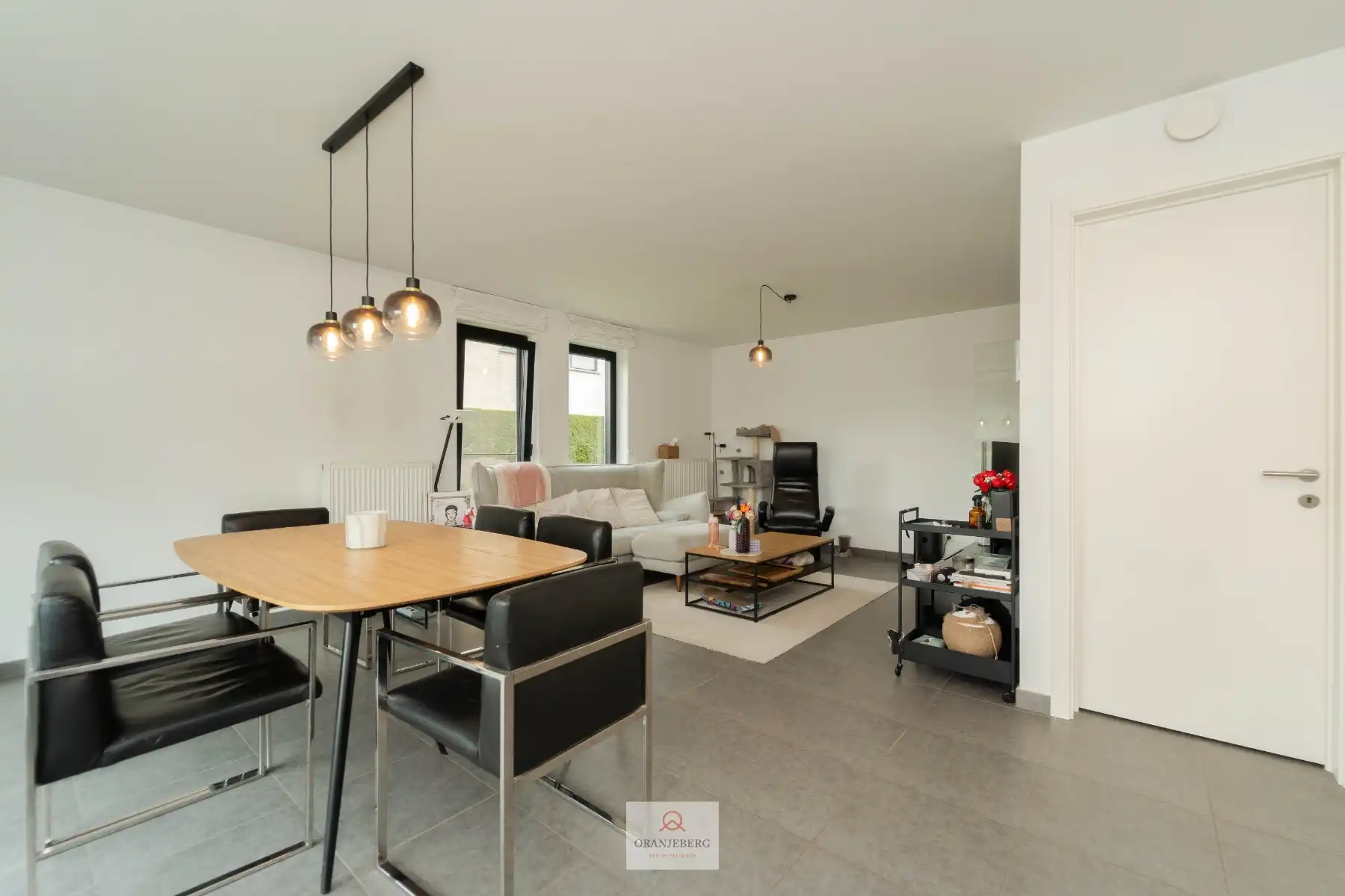 Gelijkvloers 2 slaapkamerappartement met ruime tuin foto 3