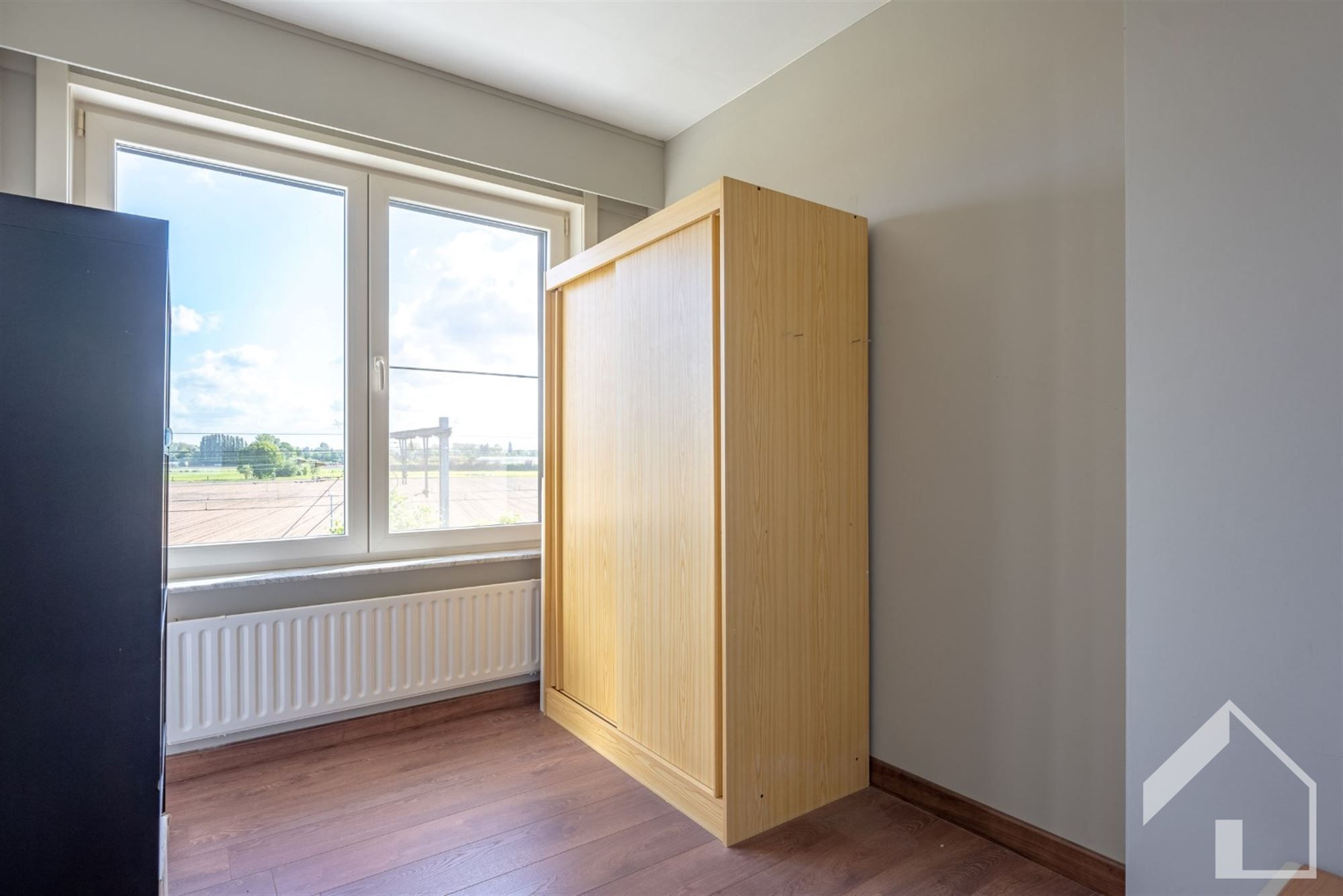 Instapklare ruime woning met tuin, garage en 4 slaapkamers foto 13