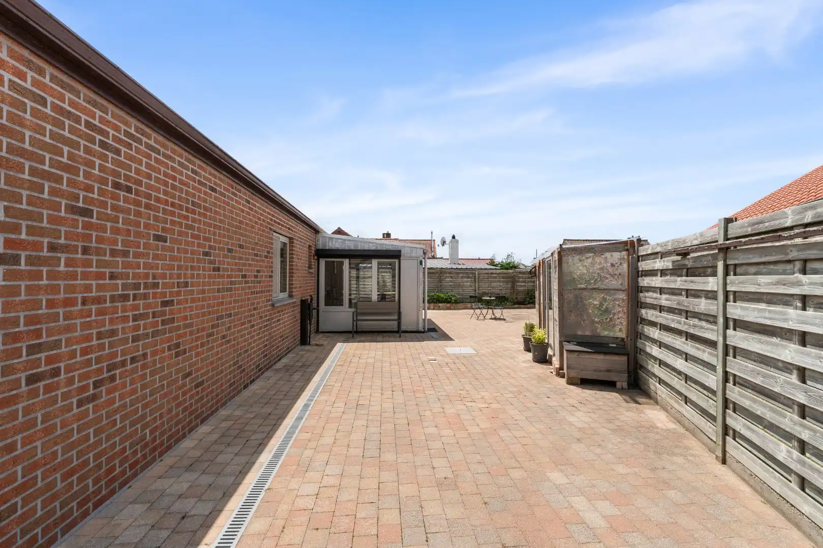Instapklare gelijkvloerse villa te koop in hartje Vosseslag - De Haan! foto 17
