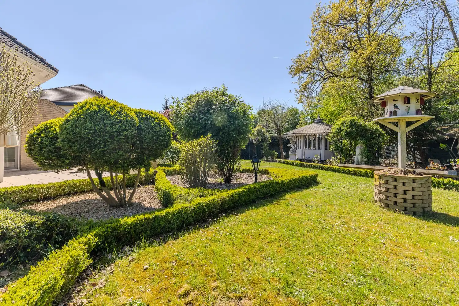 Ruime, instapklare vrijstaande woning met 5 slaapkamers en 3 badkamers in het gezellige Neerharen! foto 41