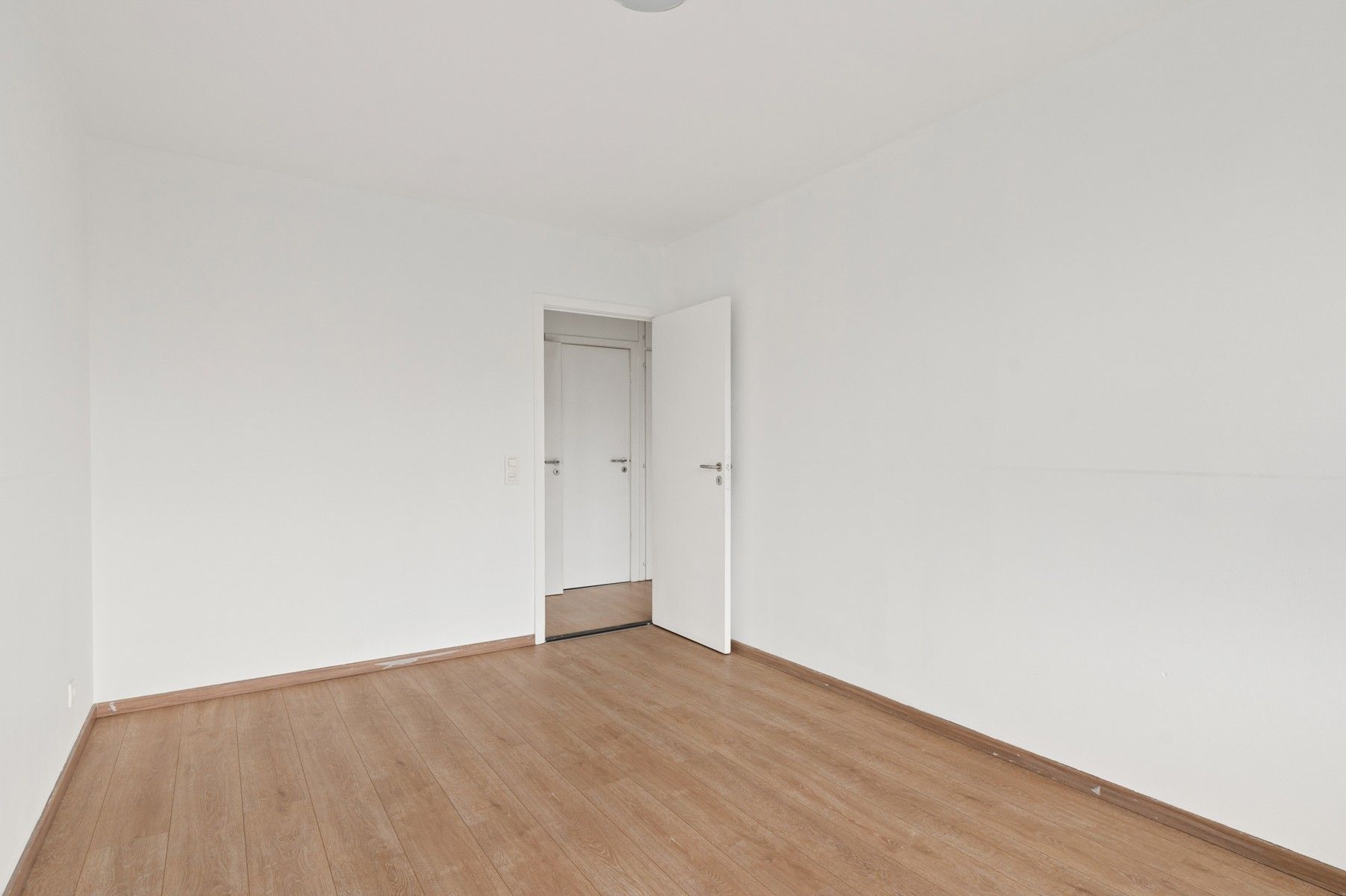 Ruim appartement van 79m² met 2 slaapkamers, terras en kelder foto 14