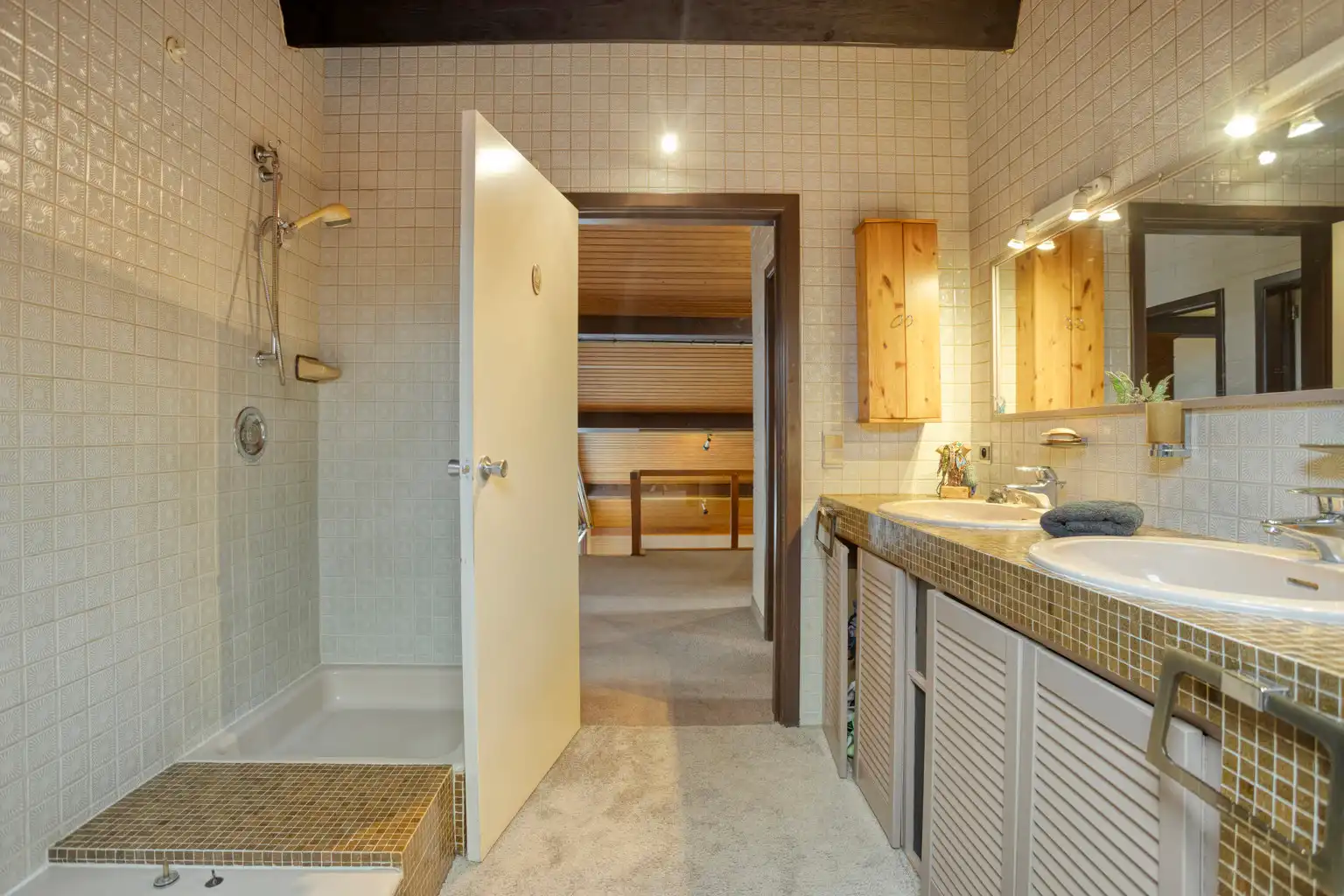 MOOIE ARCHITECTENWONING MET VERZICHT foto 21