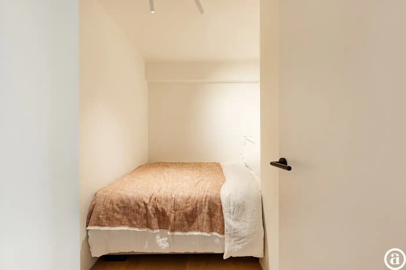 Mooi vernieuwd appartement met open uitzicht & 3 slaapkamers foto 23