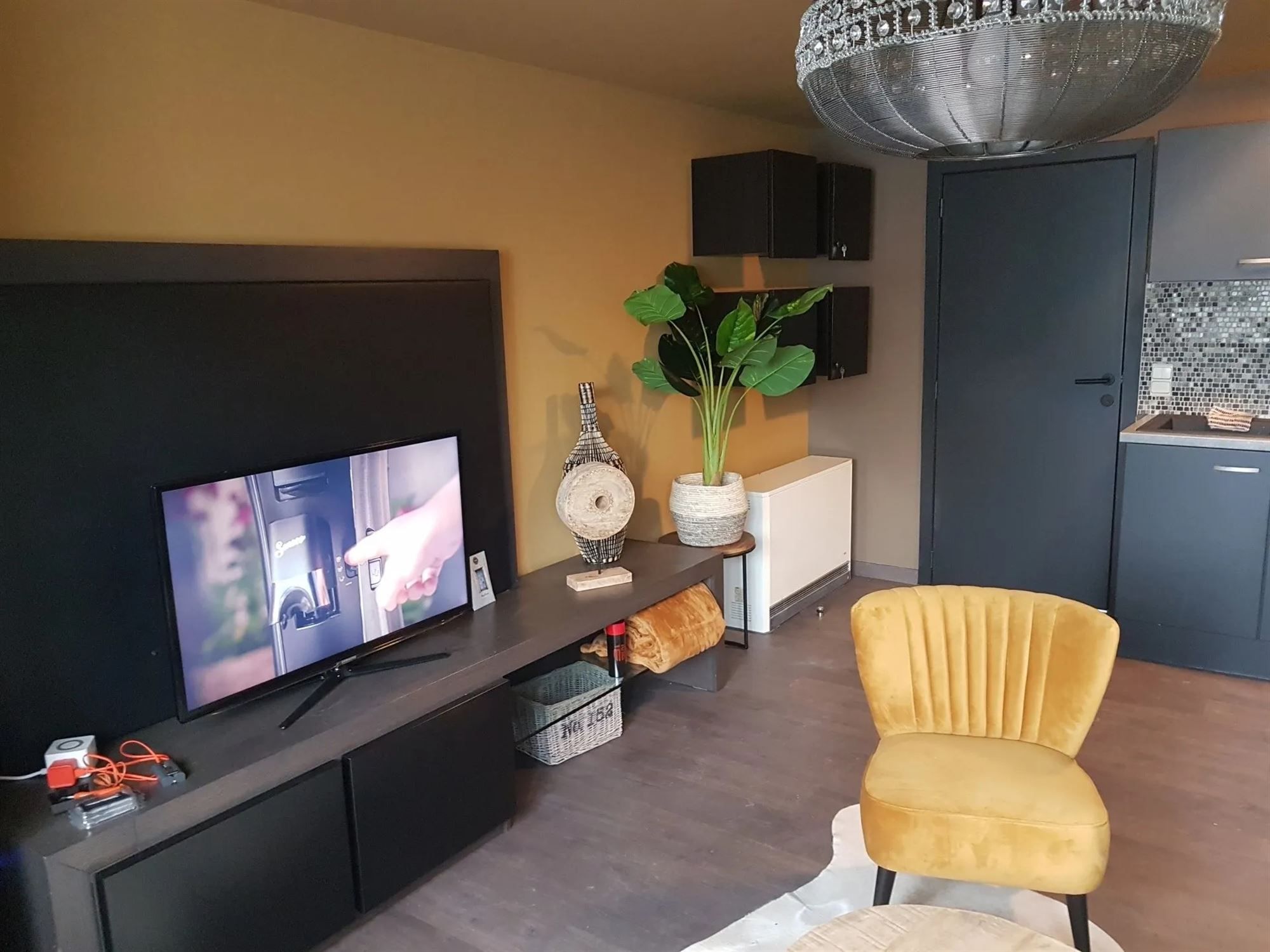 Gezellige gelijkvloerse studio met tuin foto 7