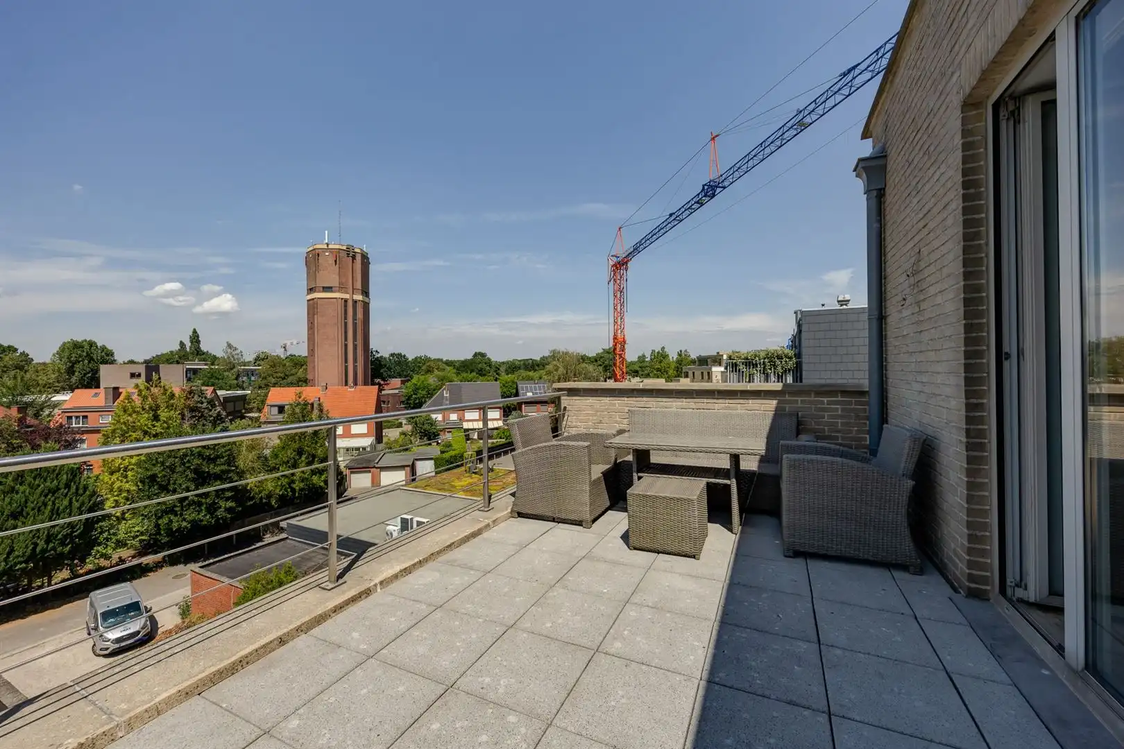Gemeubelde penthouse in hartje Brasschaat foto 16