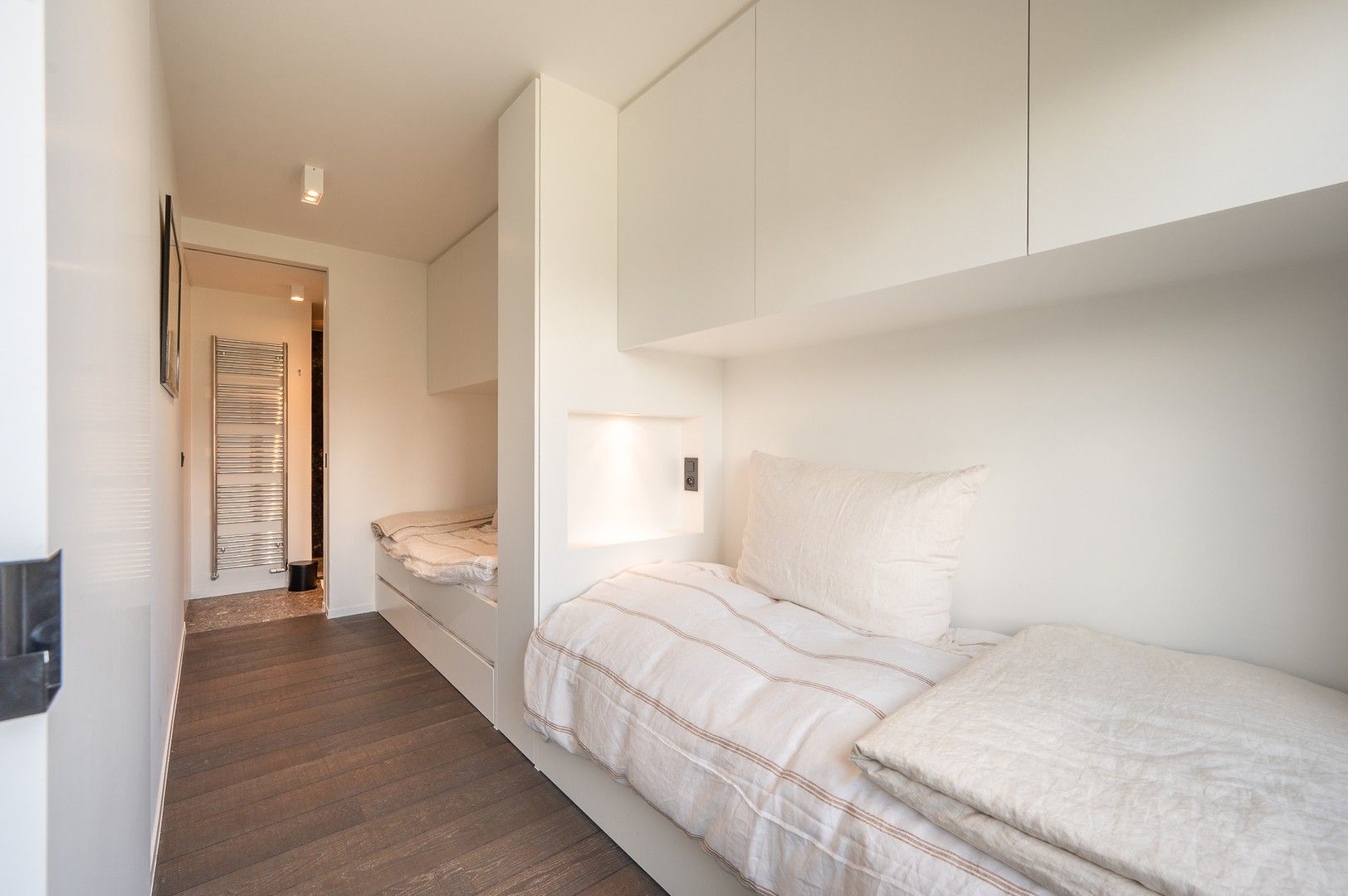 Hedendaags, instapklaar zuidgericht appartement, rustig gelegen in het Zoute. foto 18