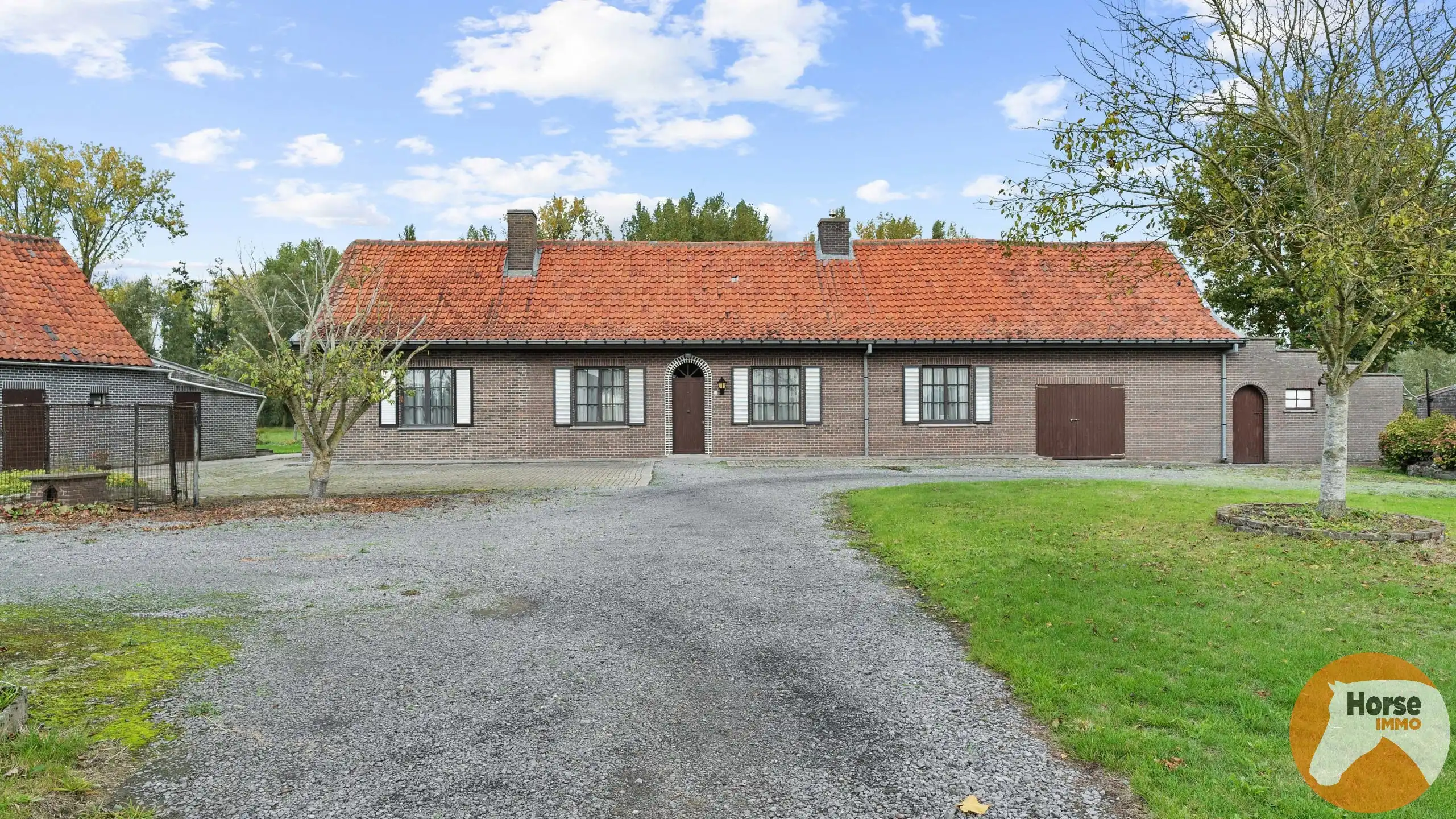 DEINZE - Landbouwwoning op +/-1,2HA foto 5