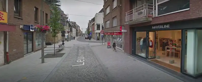 MODERN GELIJKVLOERS (KANTOOR OF WINKEL) CENTRUM foto 5