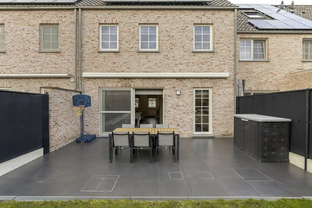 Verzorgde en rustig gelegen gezinswoning in pastorijstijl foto 24