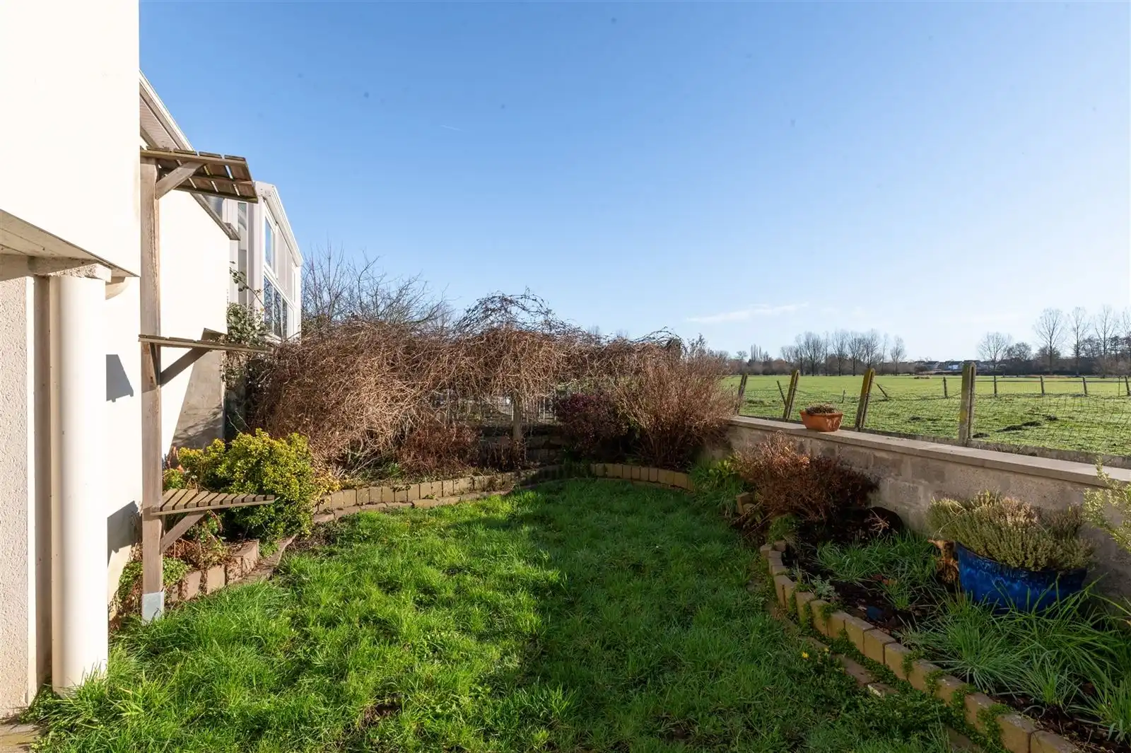 Gezellig gerenoveerde woning op unieke locatie foto 3